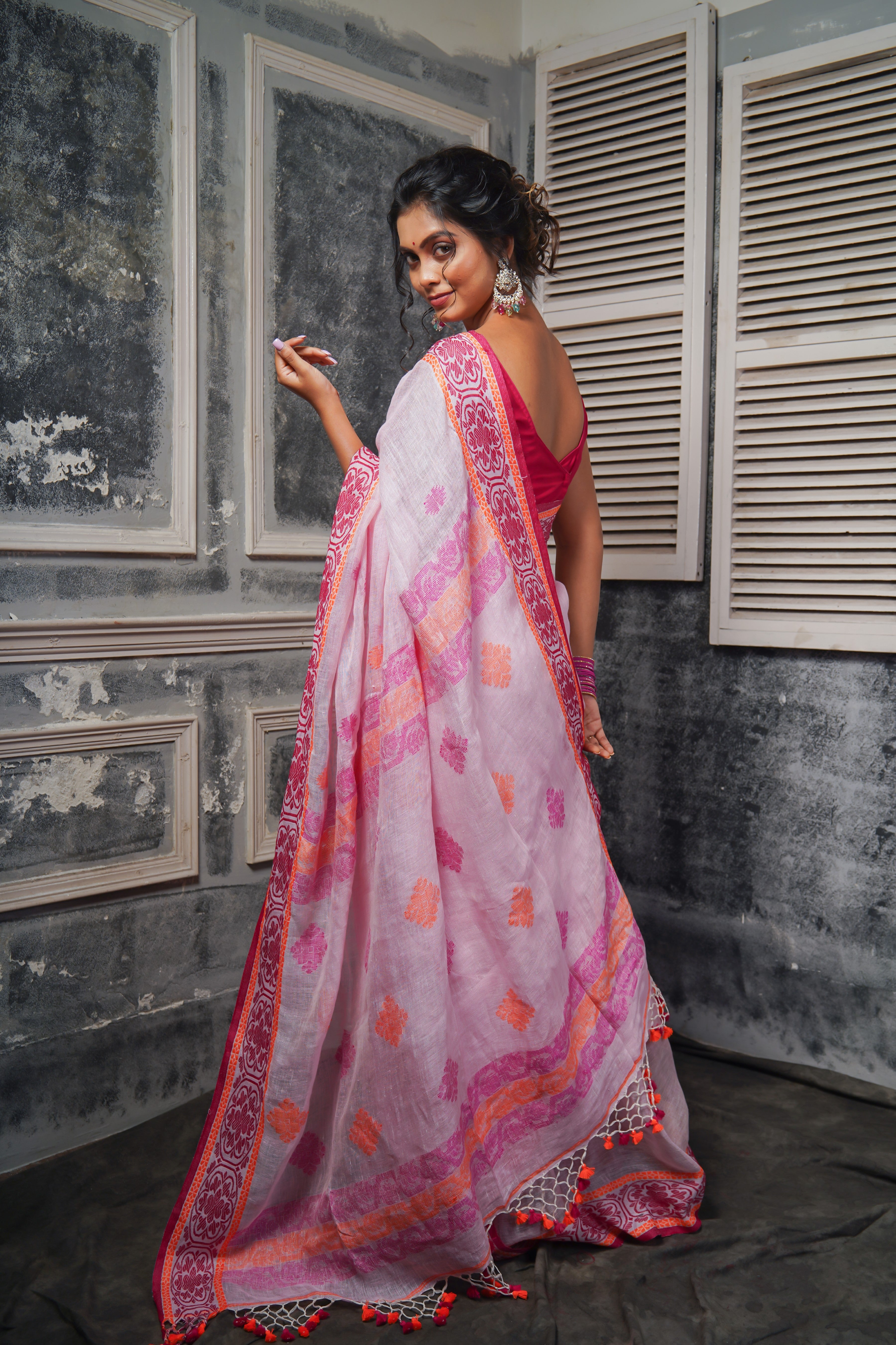 Baby Pink & Rani Linen Hand Woven Jamdani Saree