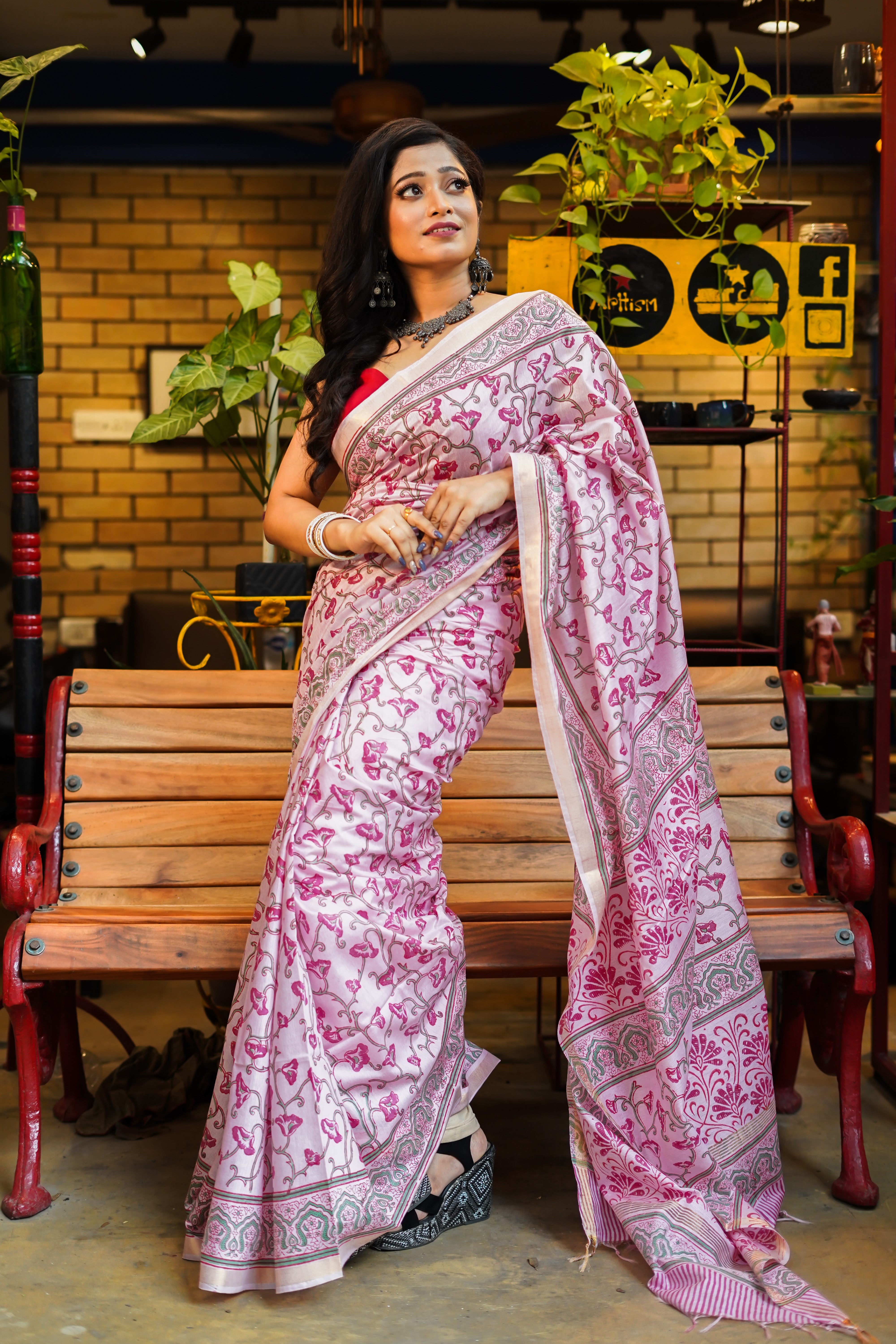 Baby pink  hand block pure Maheswari silk saree