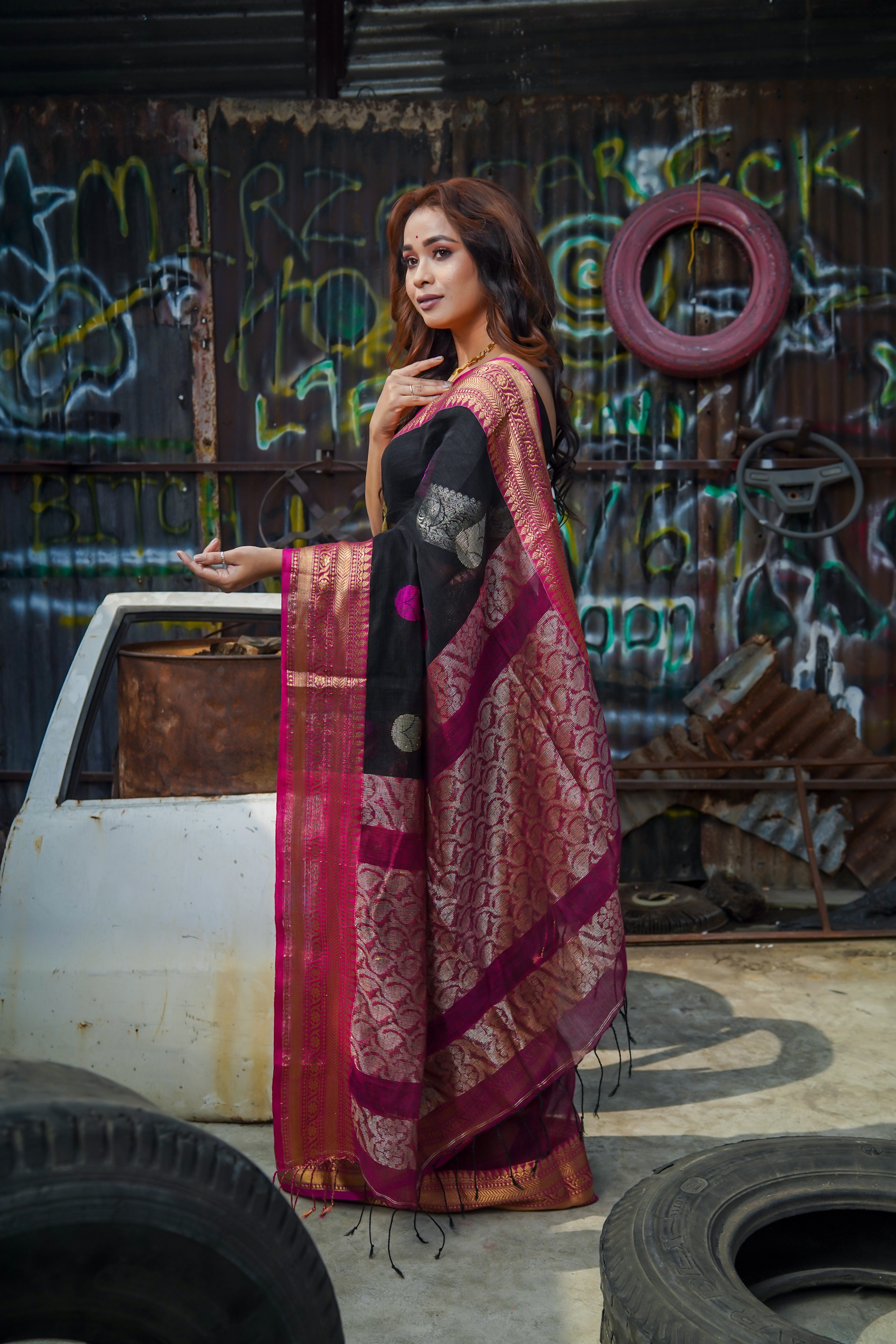 Black & Rani Hand Woven Linen Jamdani Saree