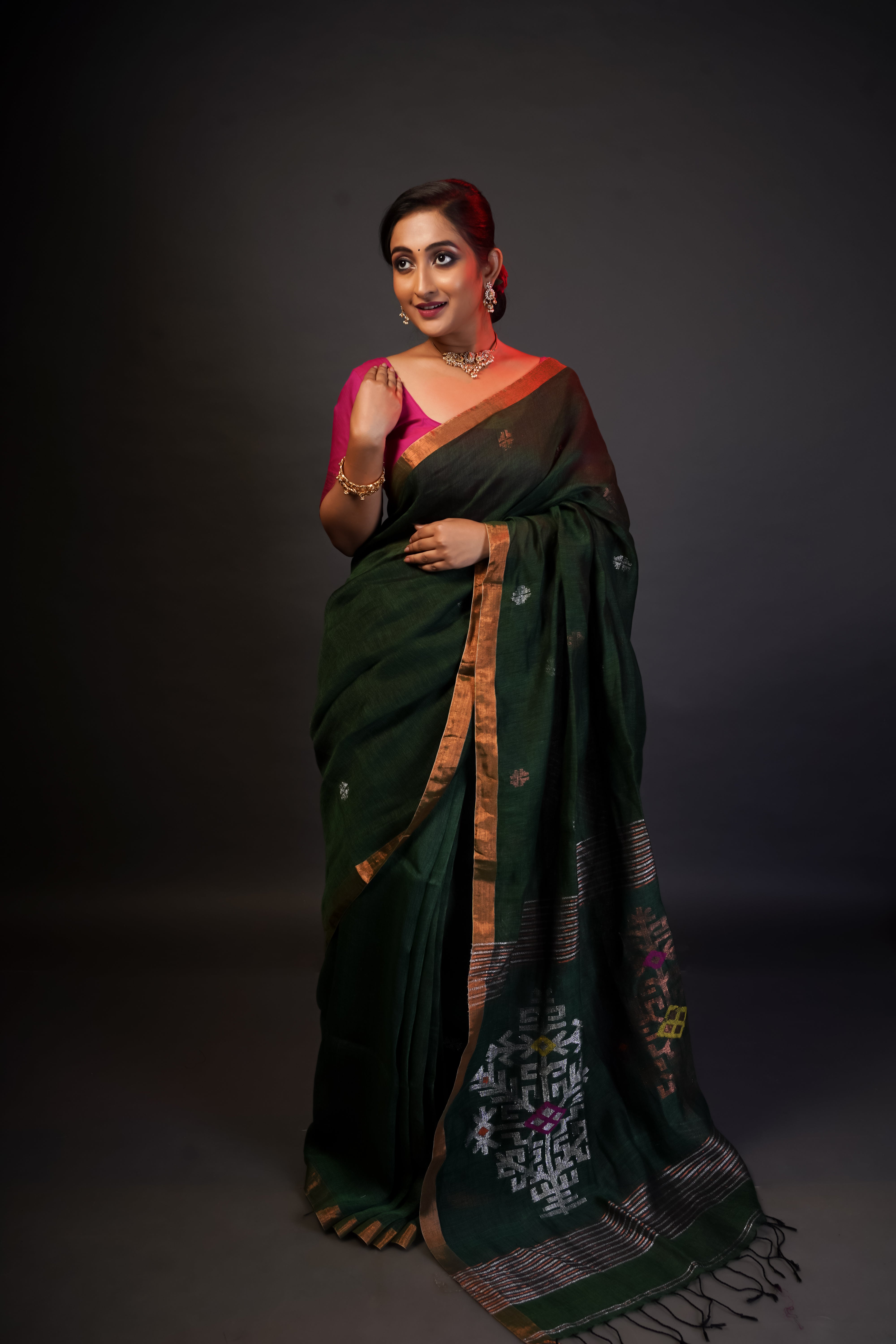 Dark green sawstik linen hand woven jamdani saree