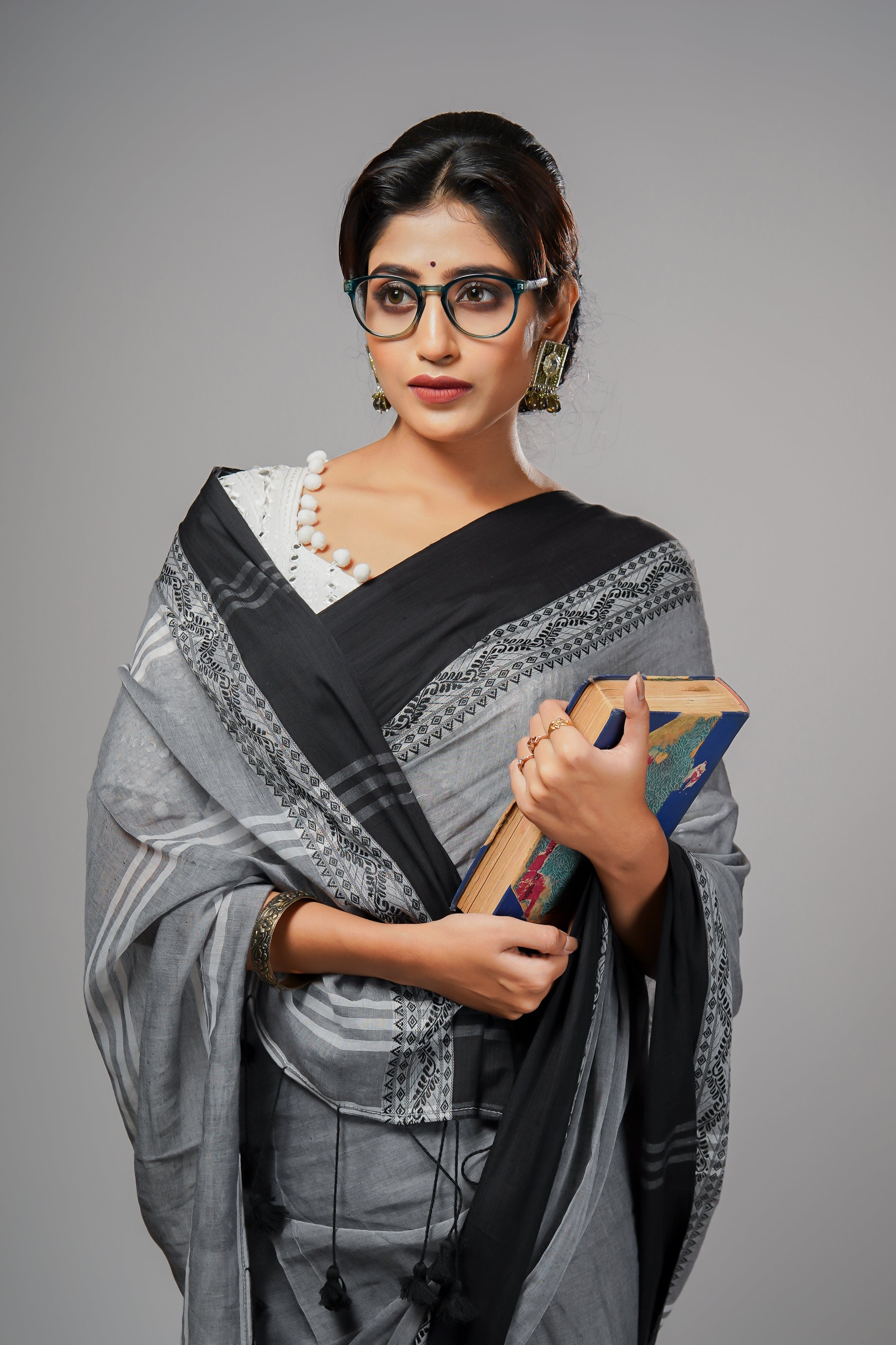 GREY & BLACK PURE MULMUL COTTON SAREE