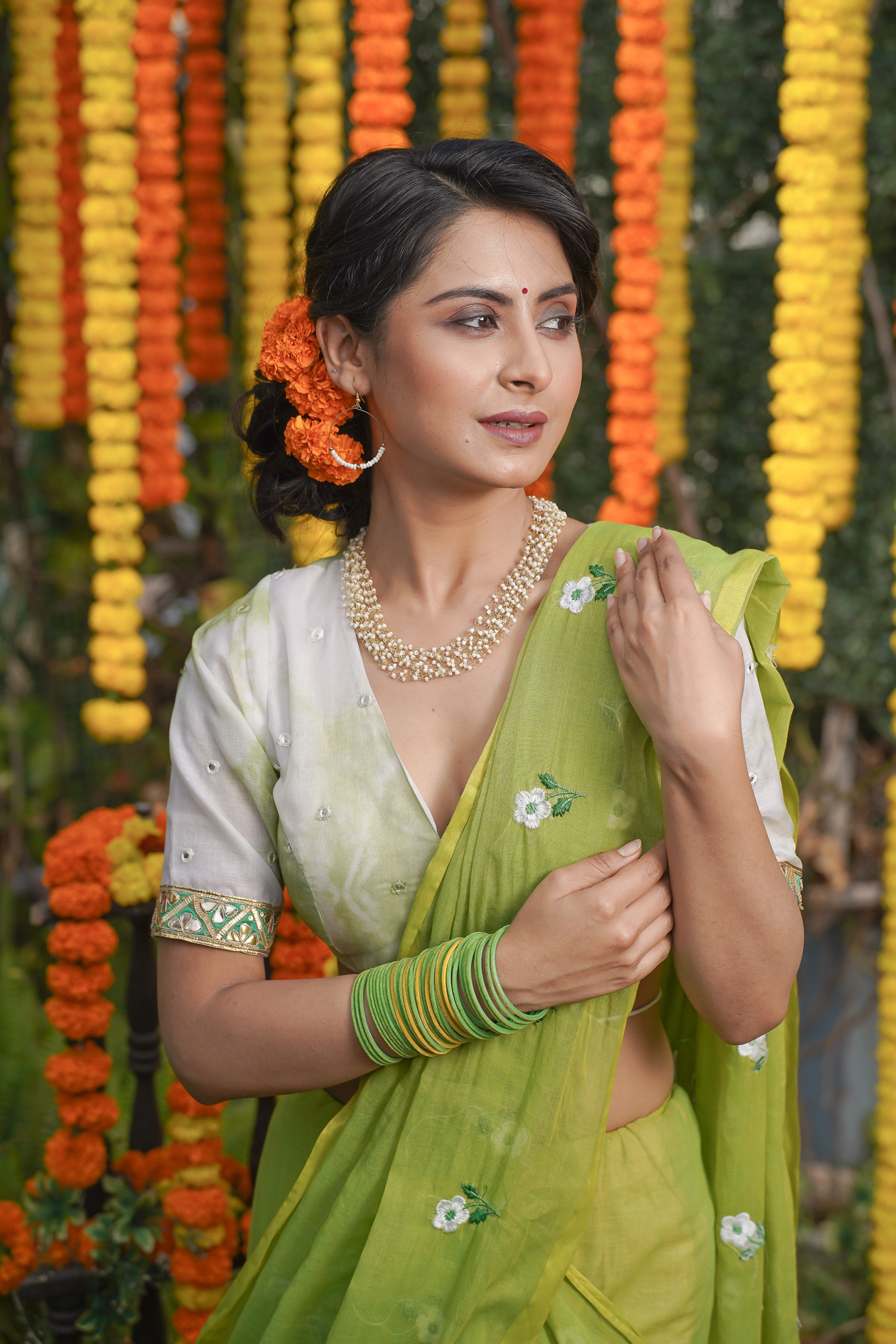 Green Mul Mul Cotton Embroidery Saree