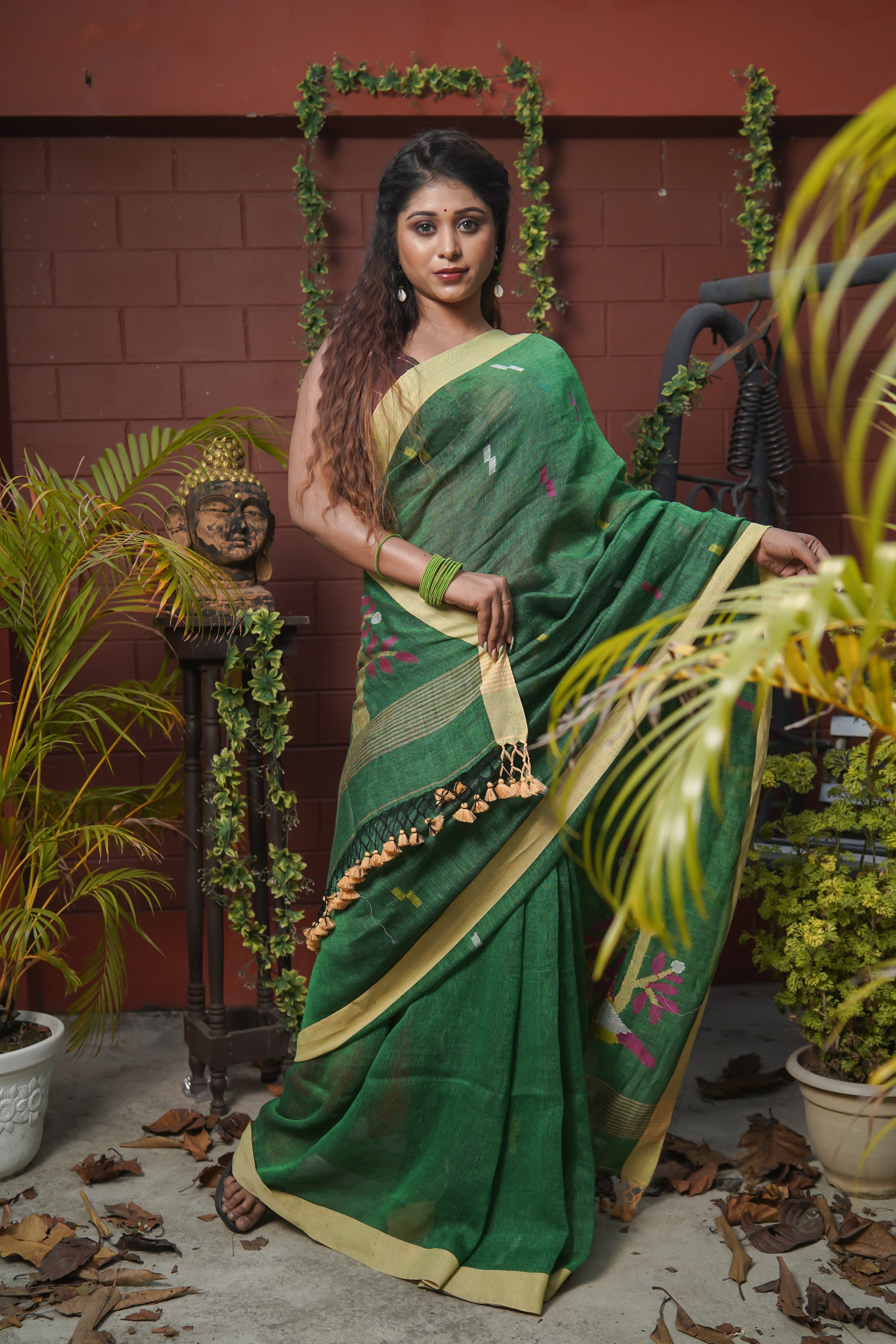 Birds Printed Hand Weaving Linen Jamdani Saree-Green