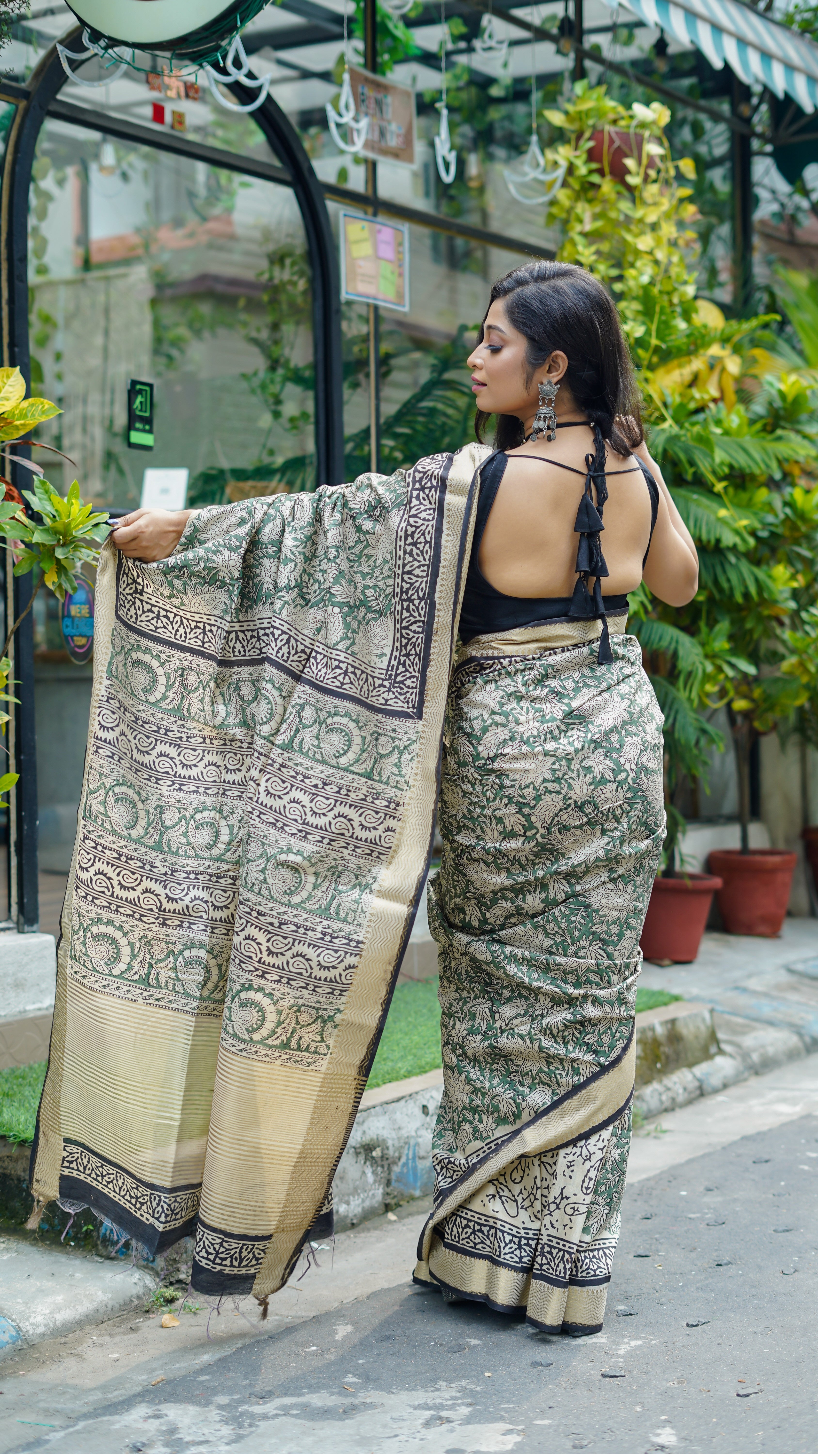 Green kalmkari printed pure Maheswari silk saree