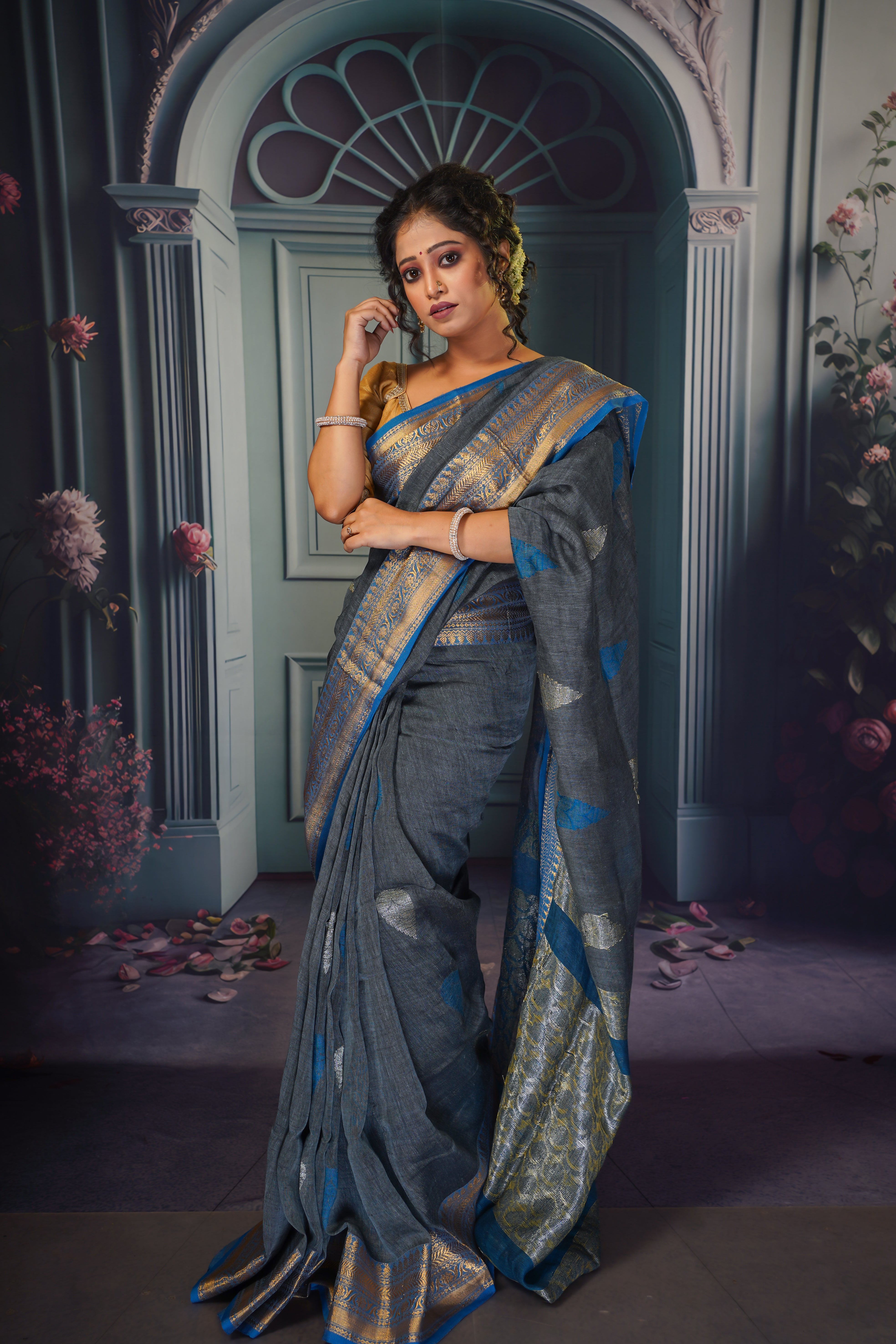 Grey & Blue handwoven linen jamdani saree