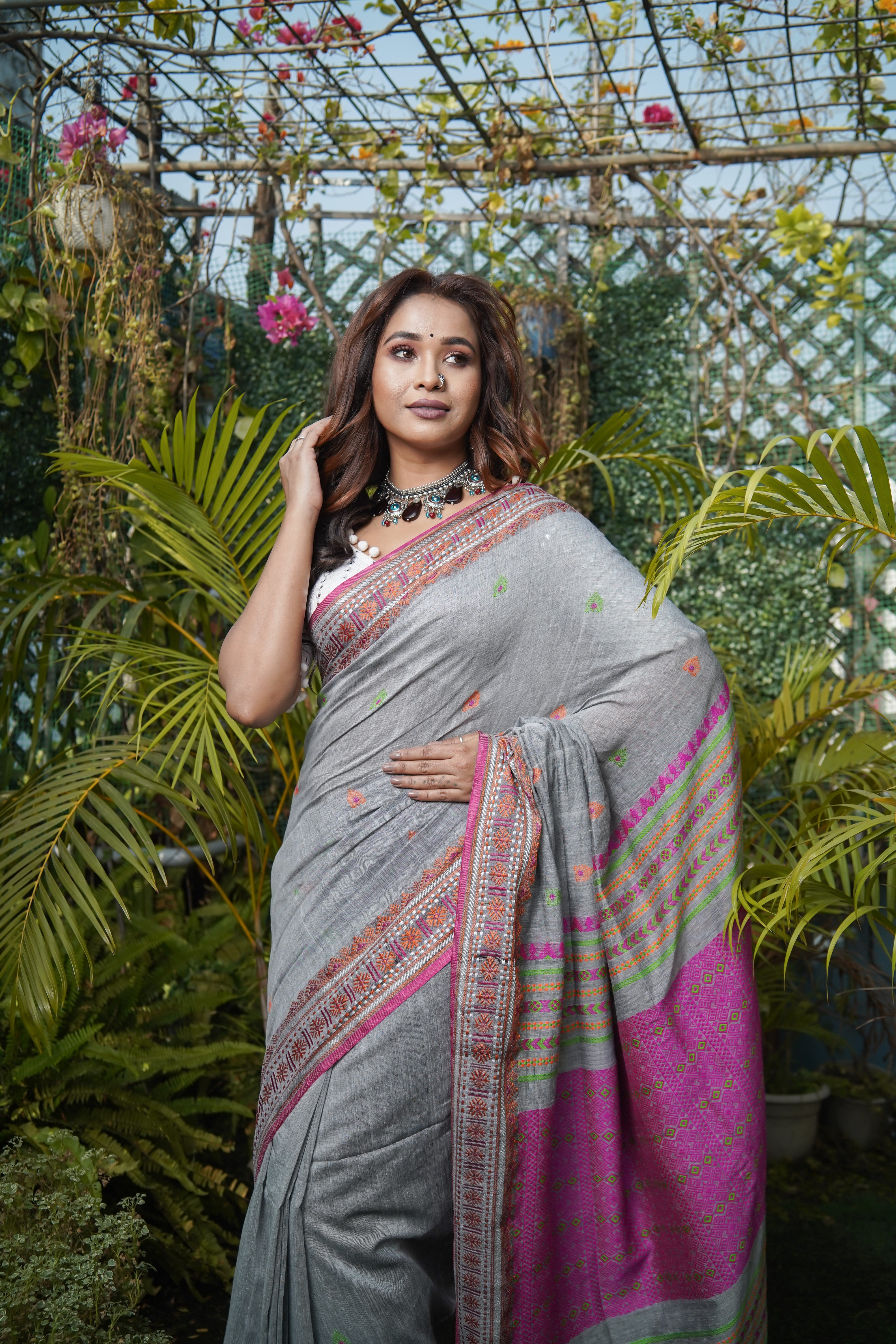 Pure Masrise Cotton Hand Weaving Buti saree-Grey