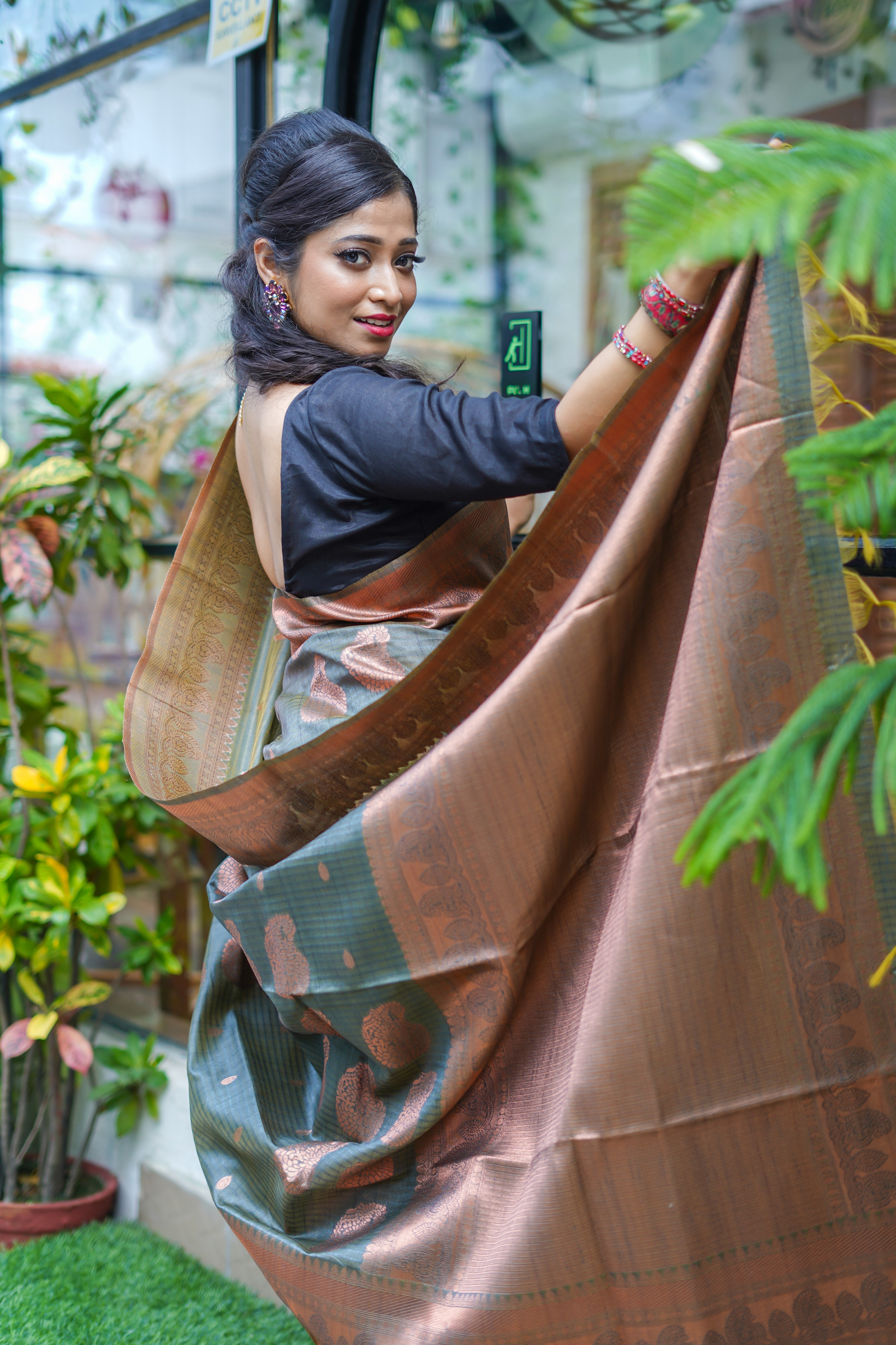 Grey ghicha weaving saree