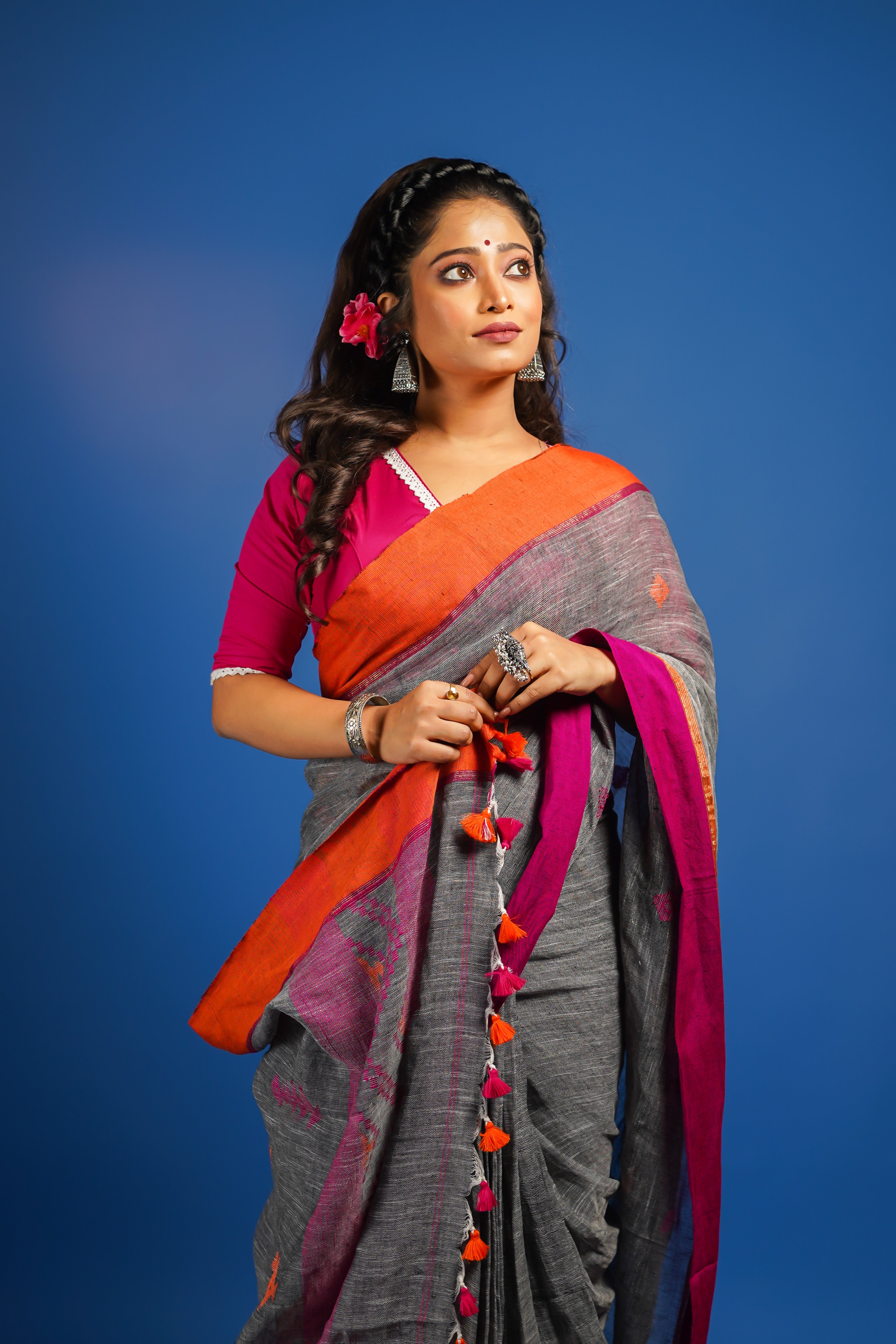 Grey pure linen hand woven jamdani saree