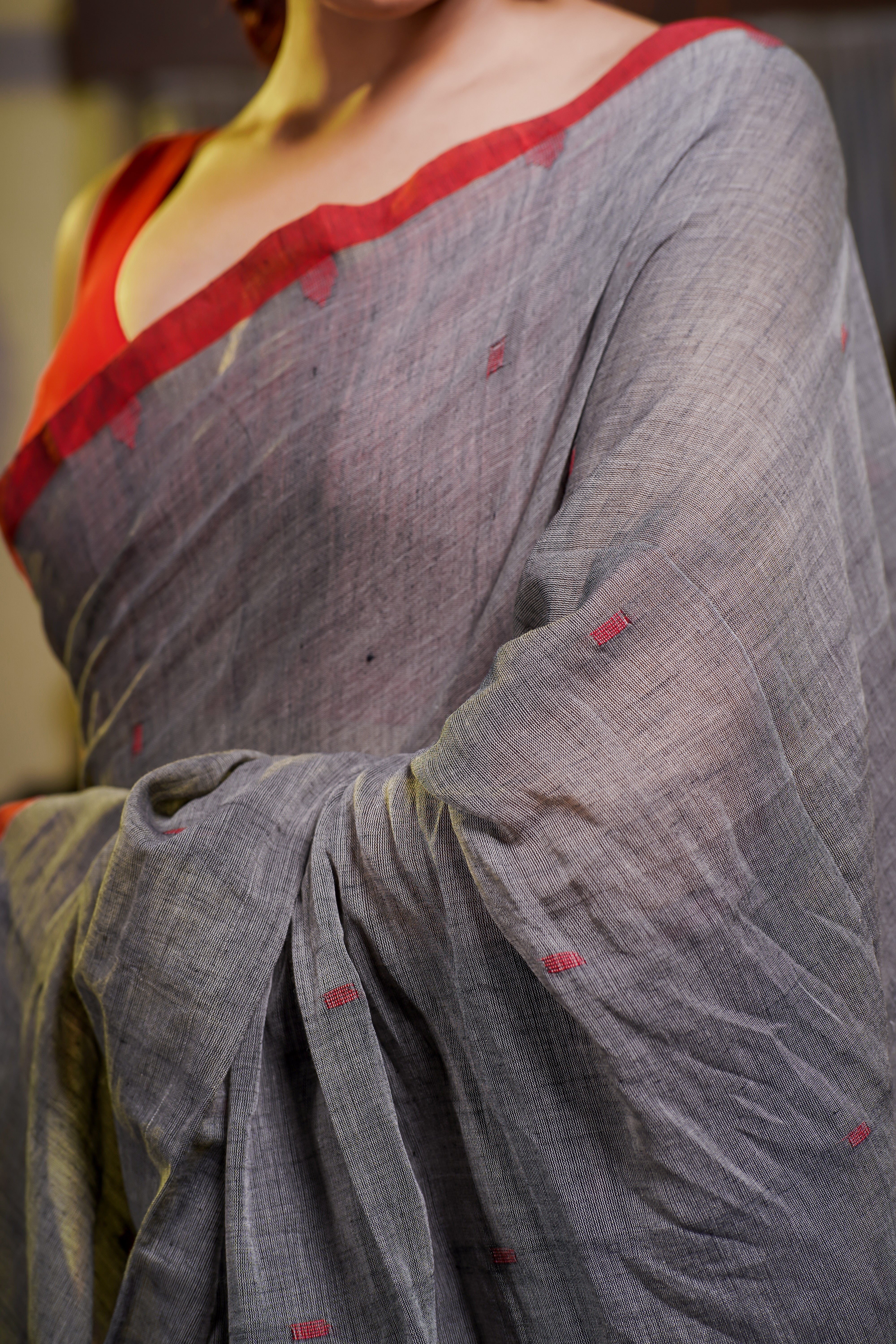 Hand Weaving Mulmul Cotton Saree- Grey & Red