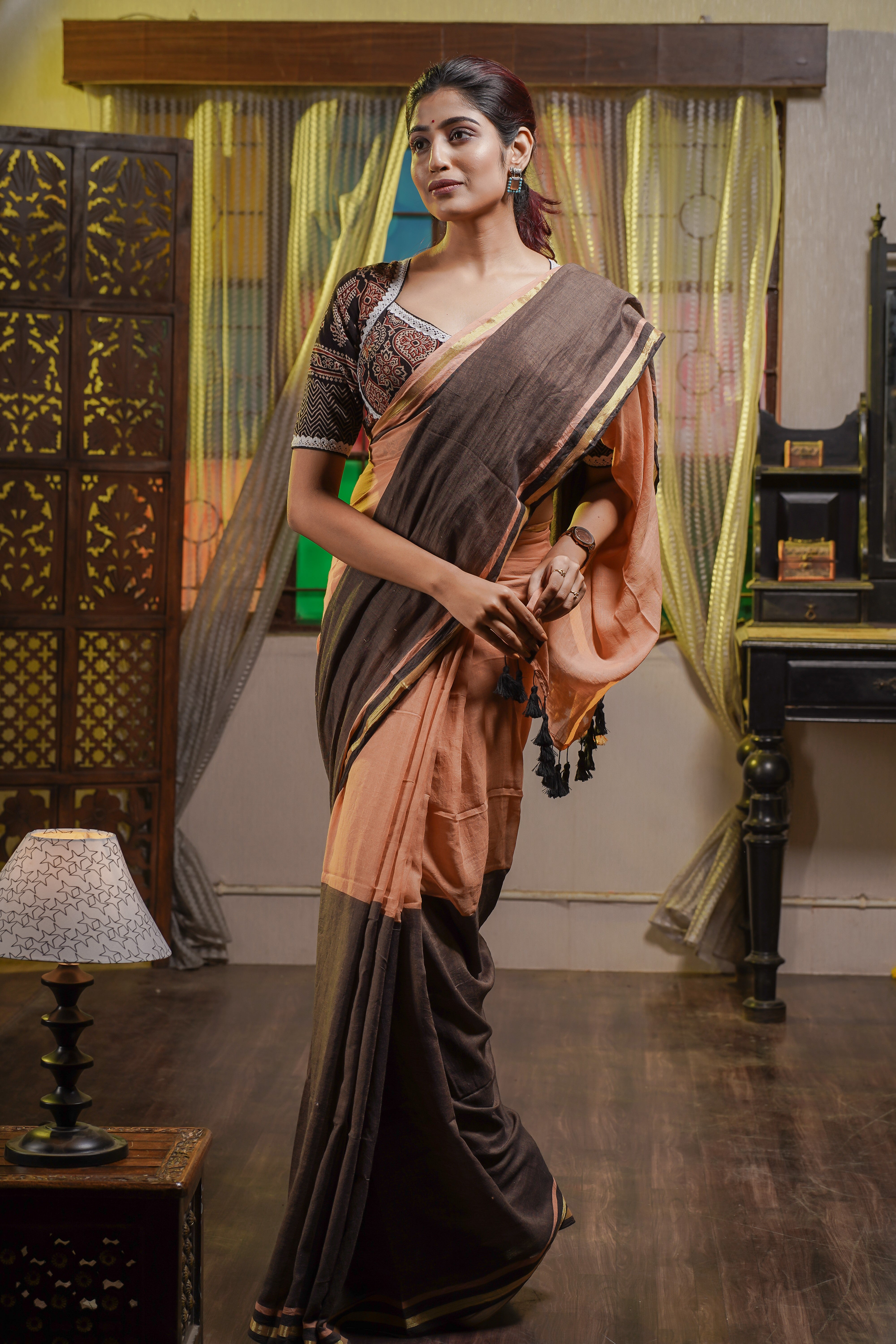 MulMull Cotton golden border Saree- Headland