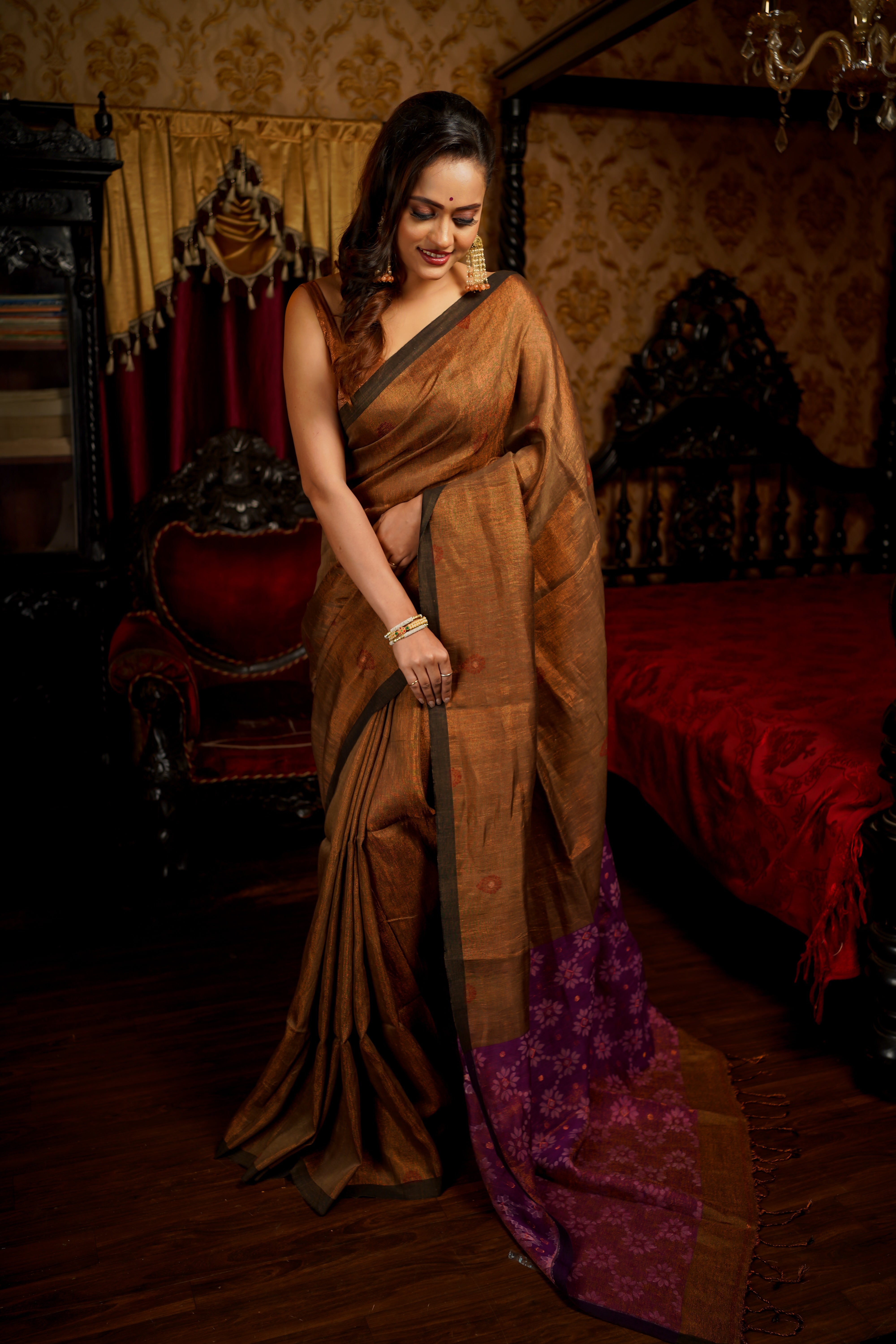 Gold pure tissue Mina linen handwoven jamdani saree