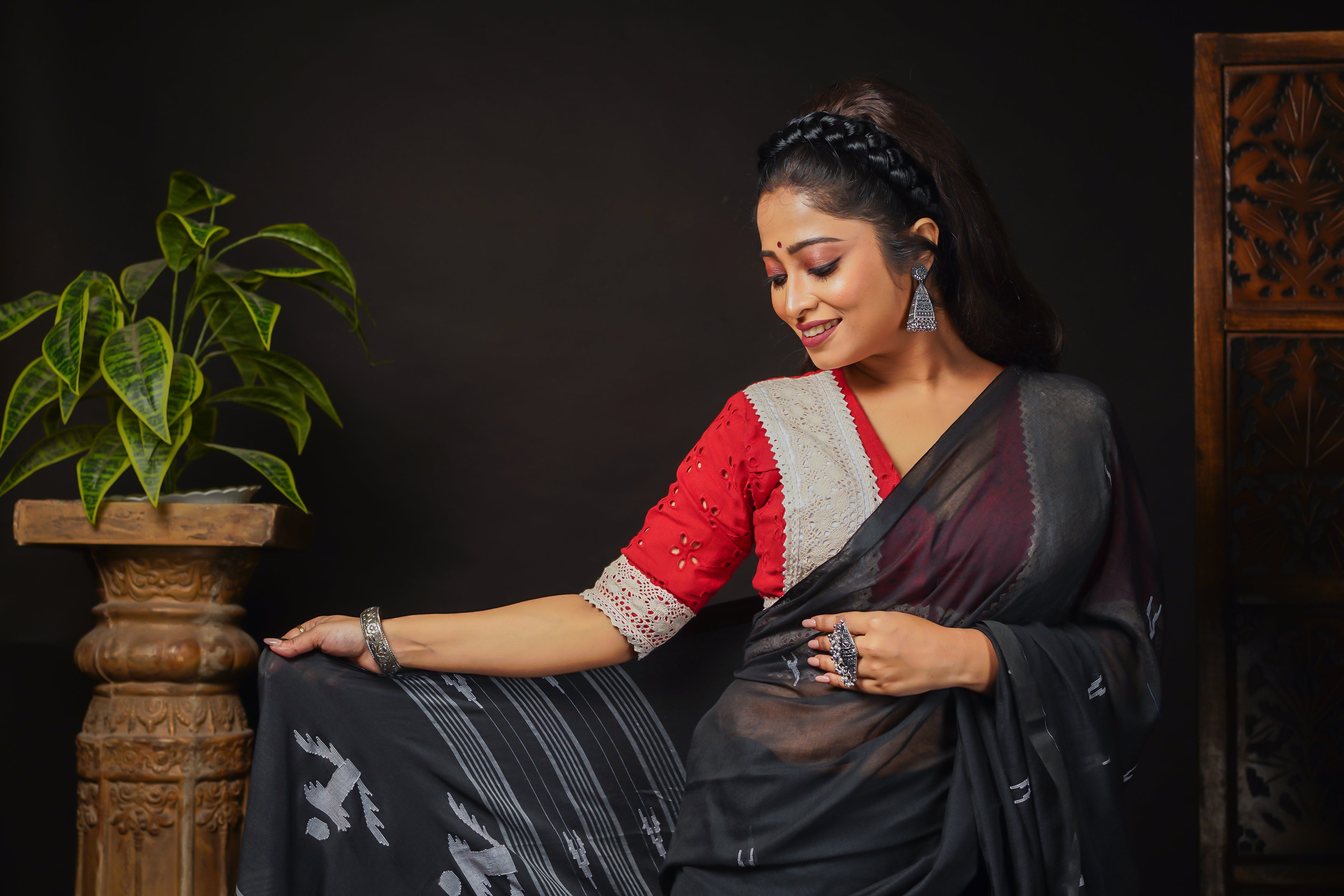 Black pure mul mul cotton hand weaving saree