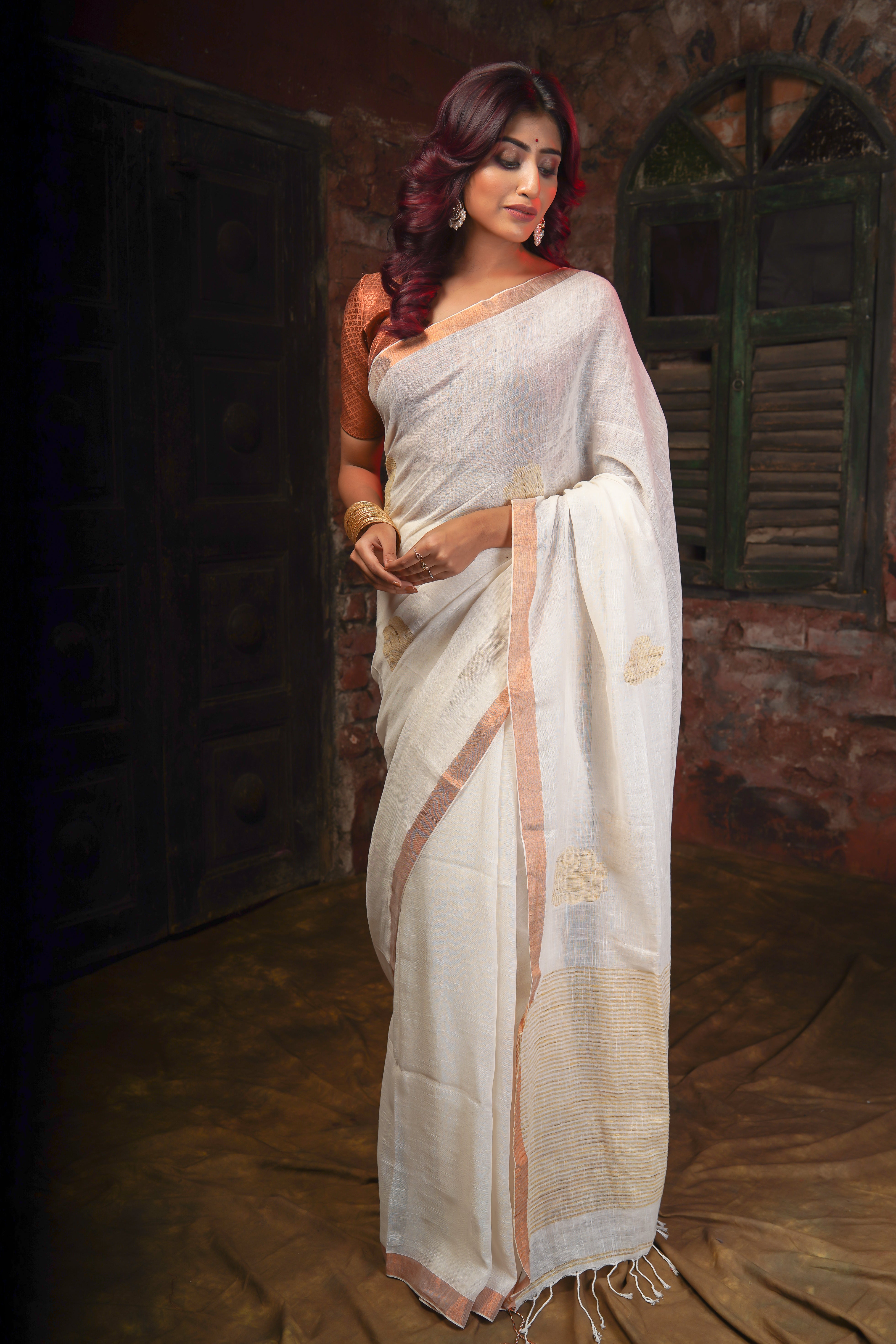 White Rose Motive Pure Linen Hand Woven Saree