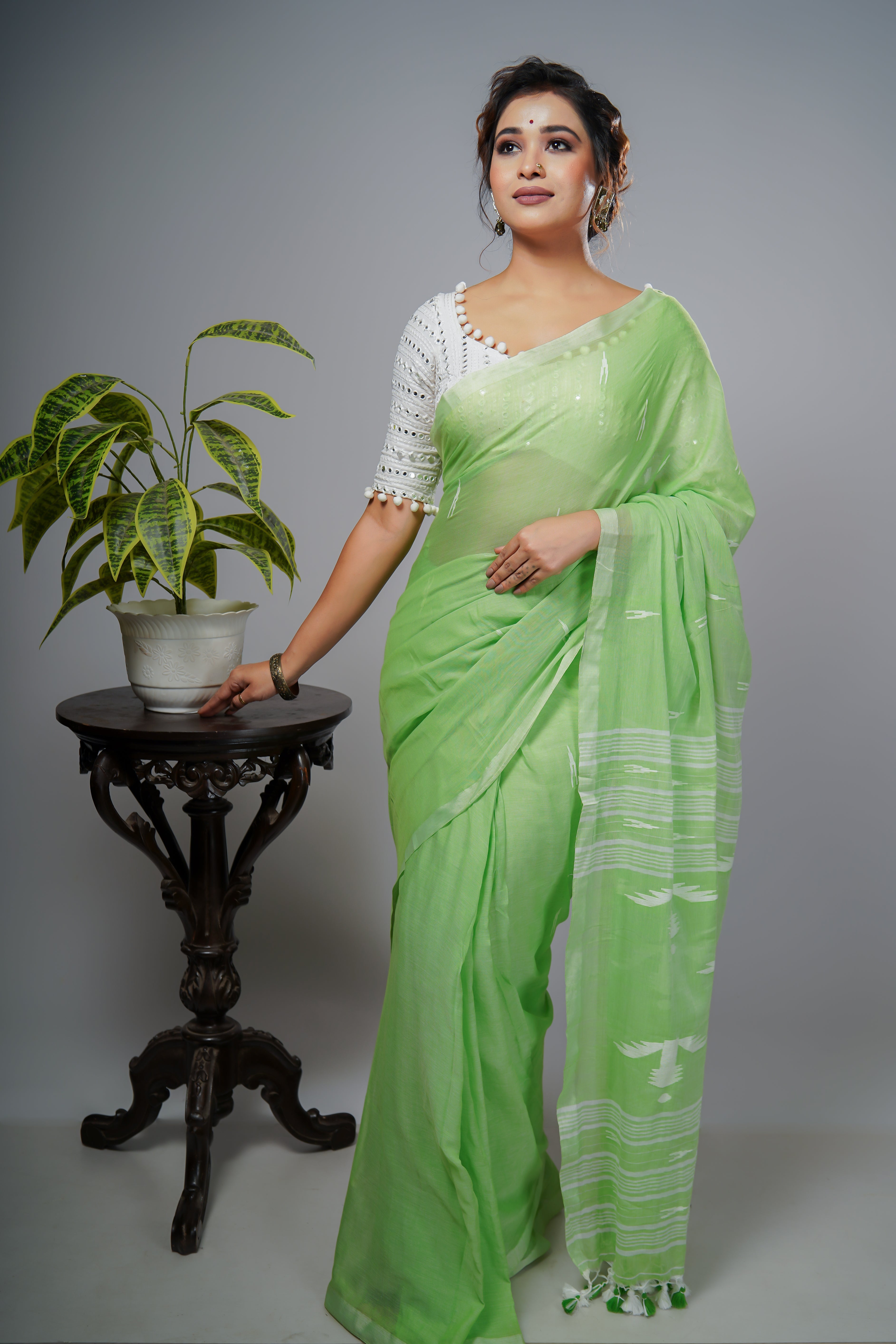 LIGHT GREEN PURE MUL MUL COTTON HAND WEAVING SAREE