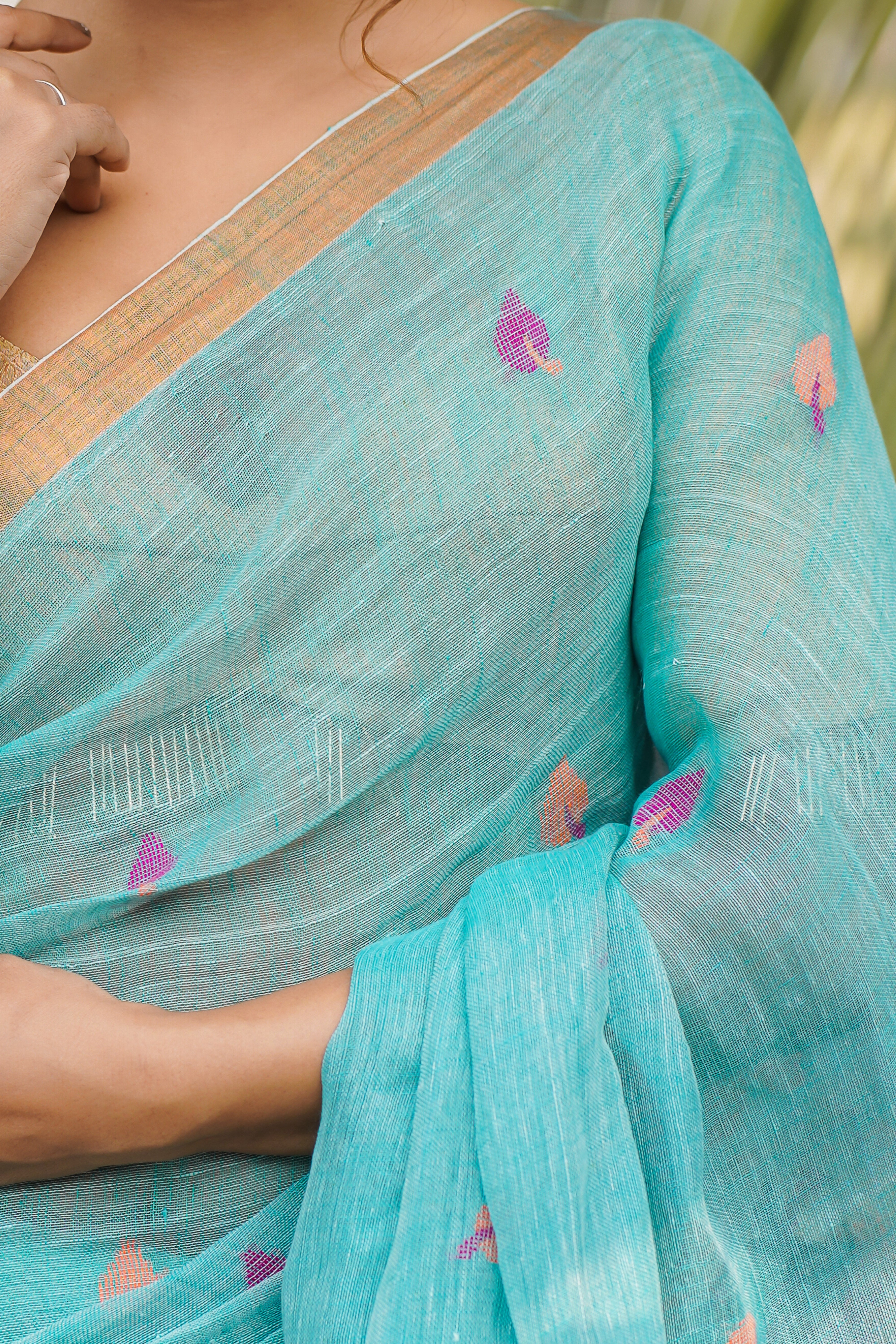 Light blue Pure Linen Handwoven Jamdani Saree