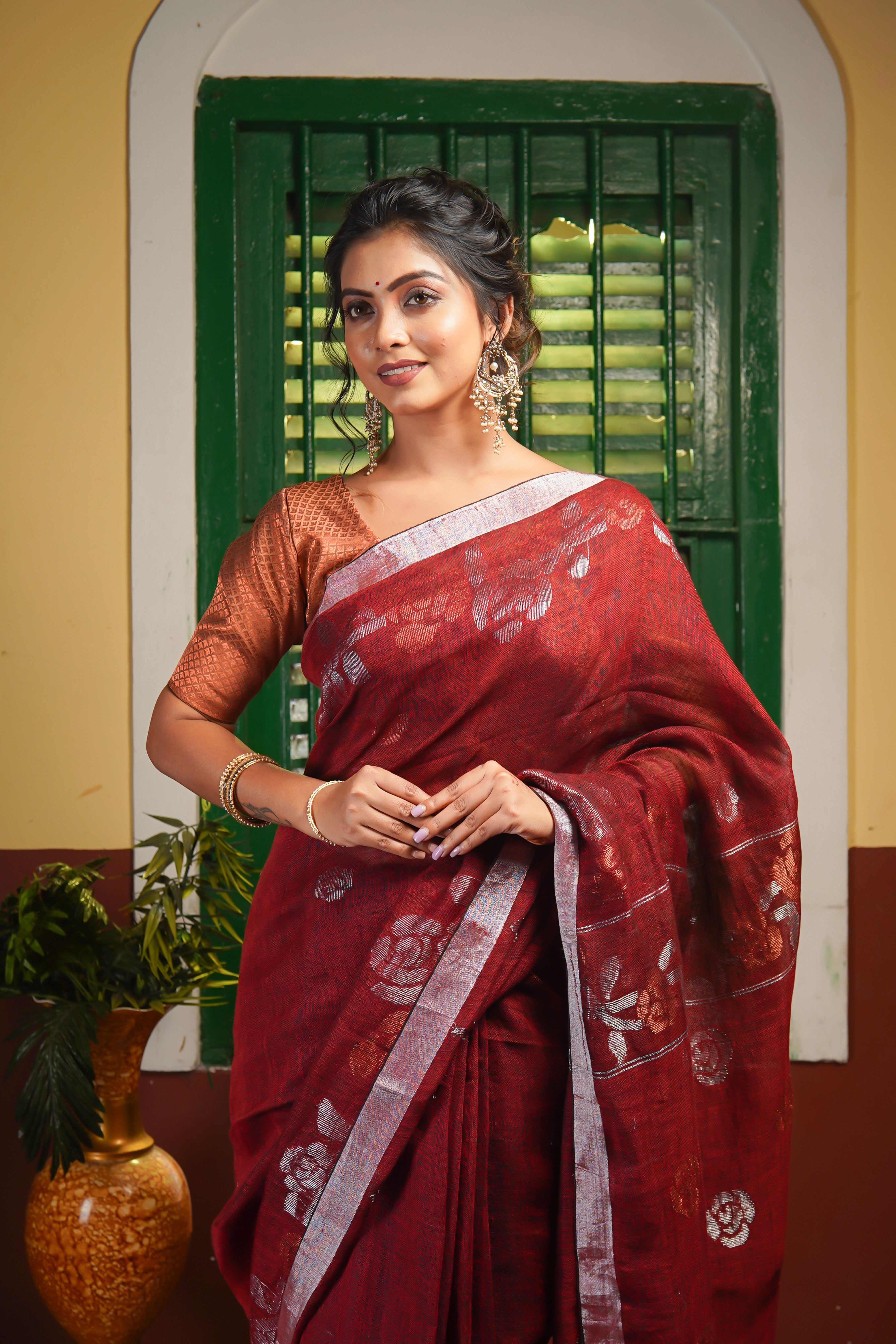 Maroon Rose Linen Hand Woven Jamdani Saree