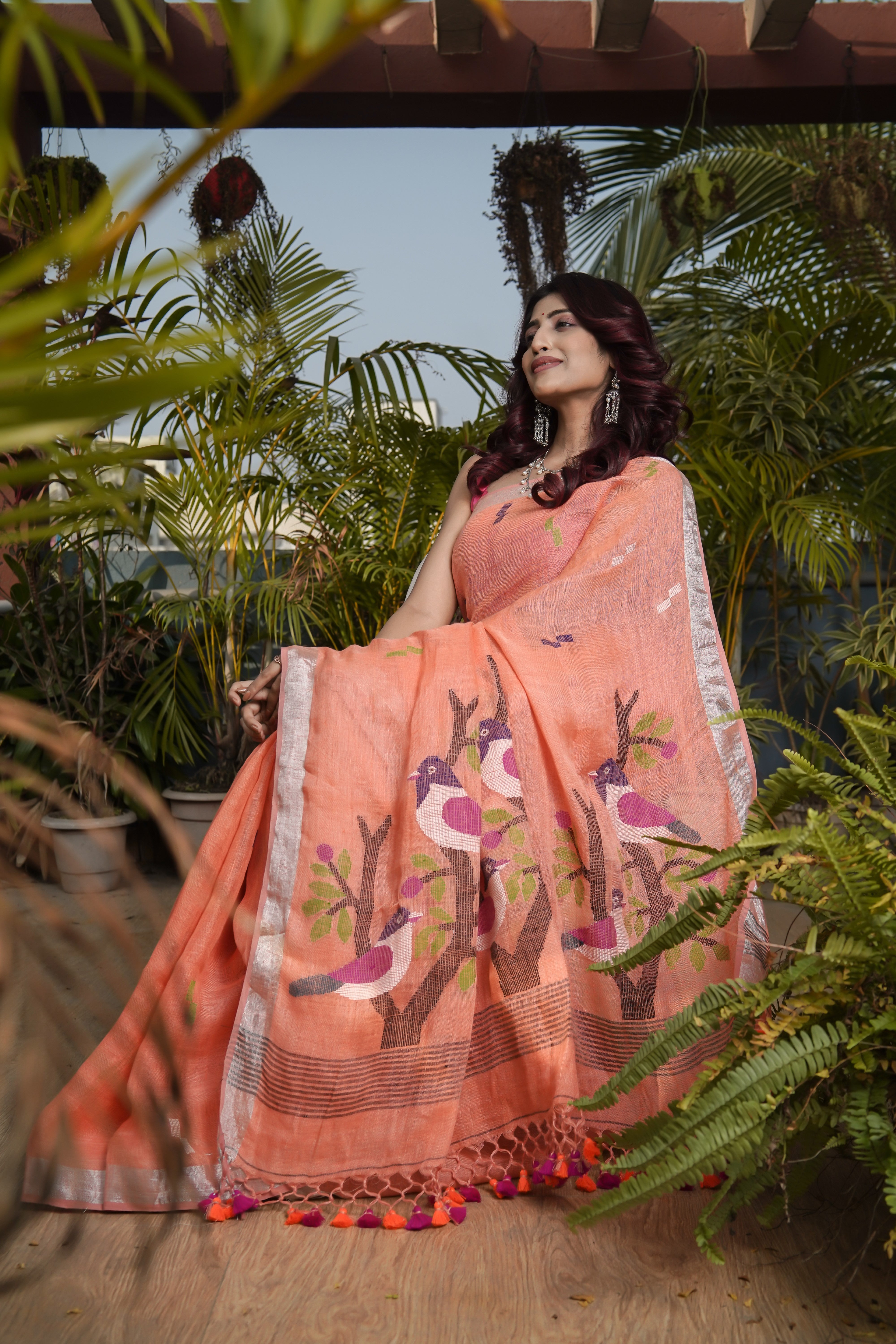 Birds Printed Hand Weaving Linen Jamdani Saree-Peach