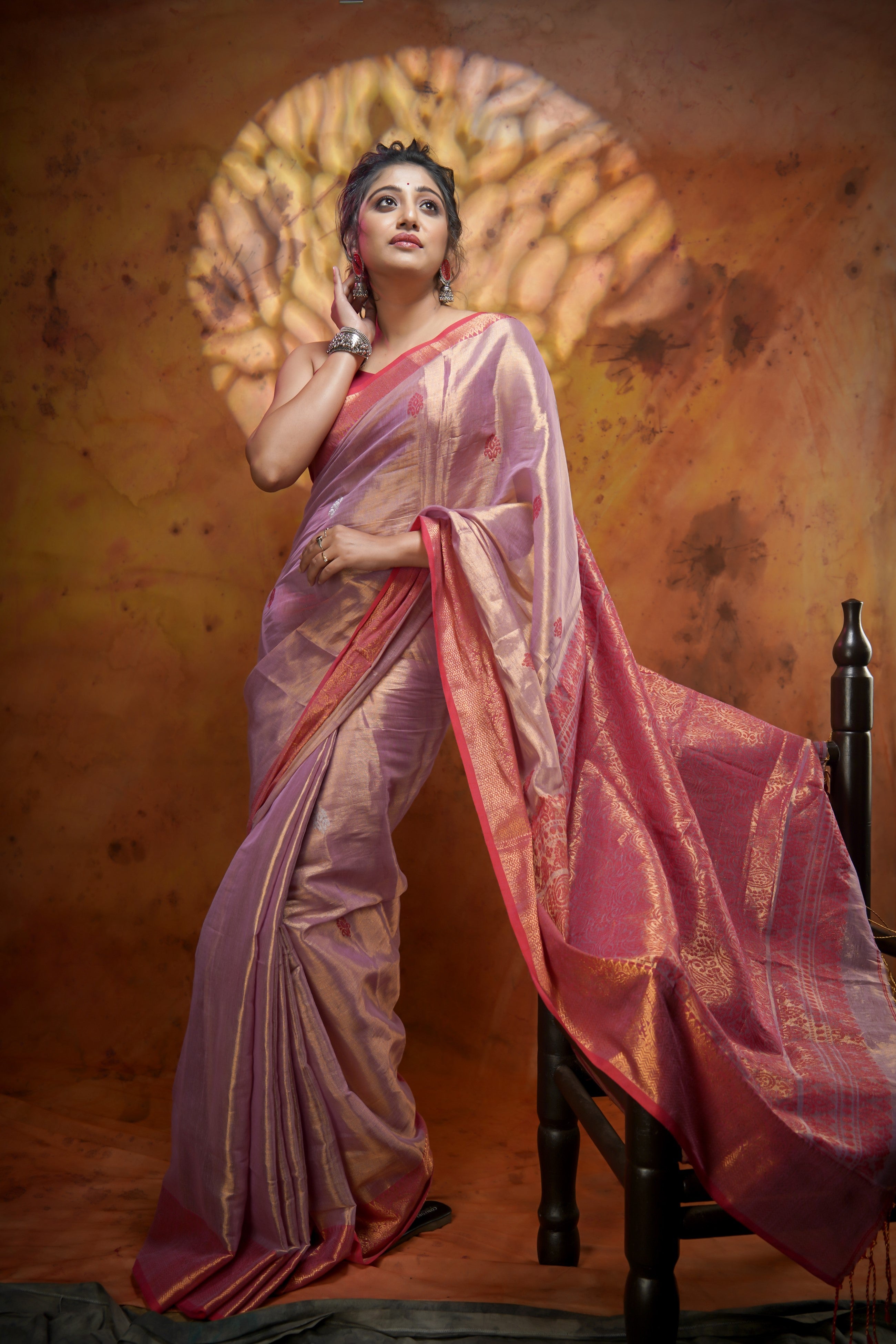 Metallic Pink Tissue Linen Handwoven Saree