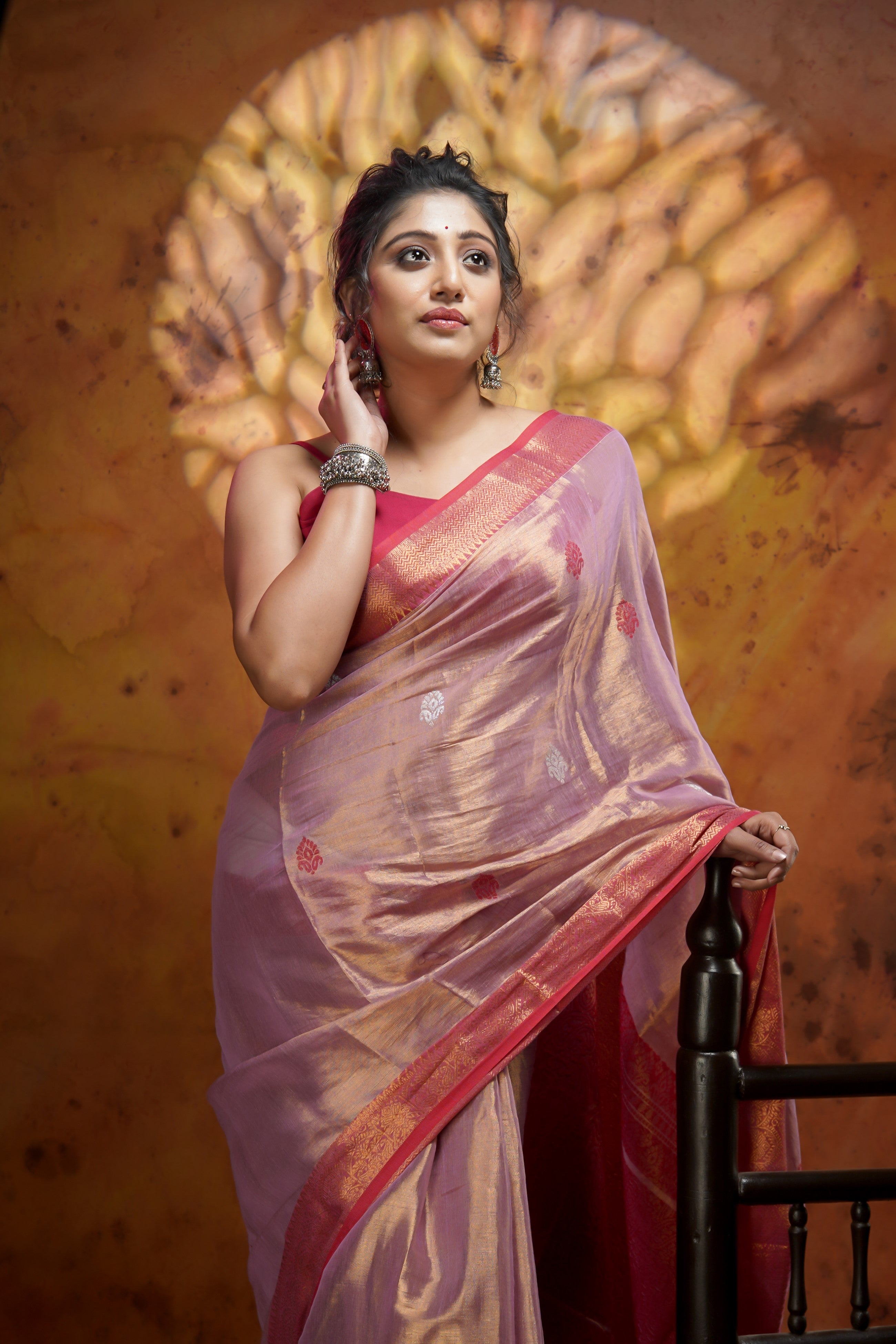 Metallic Pink Tissue Linen Handwoven Saree