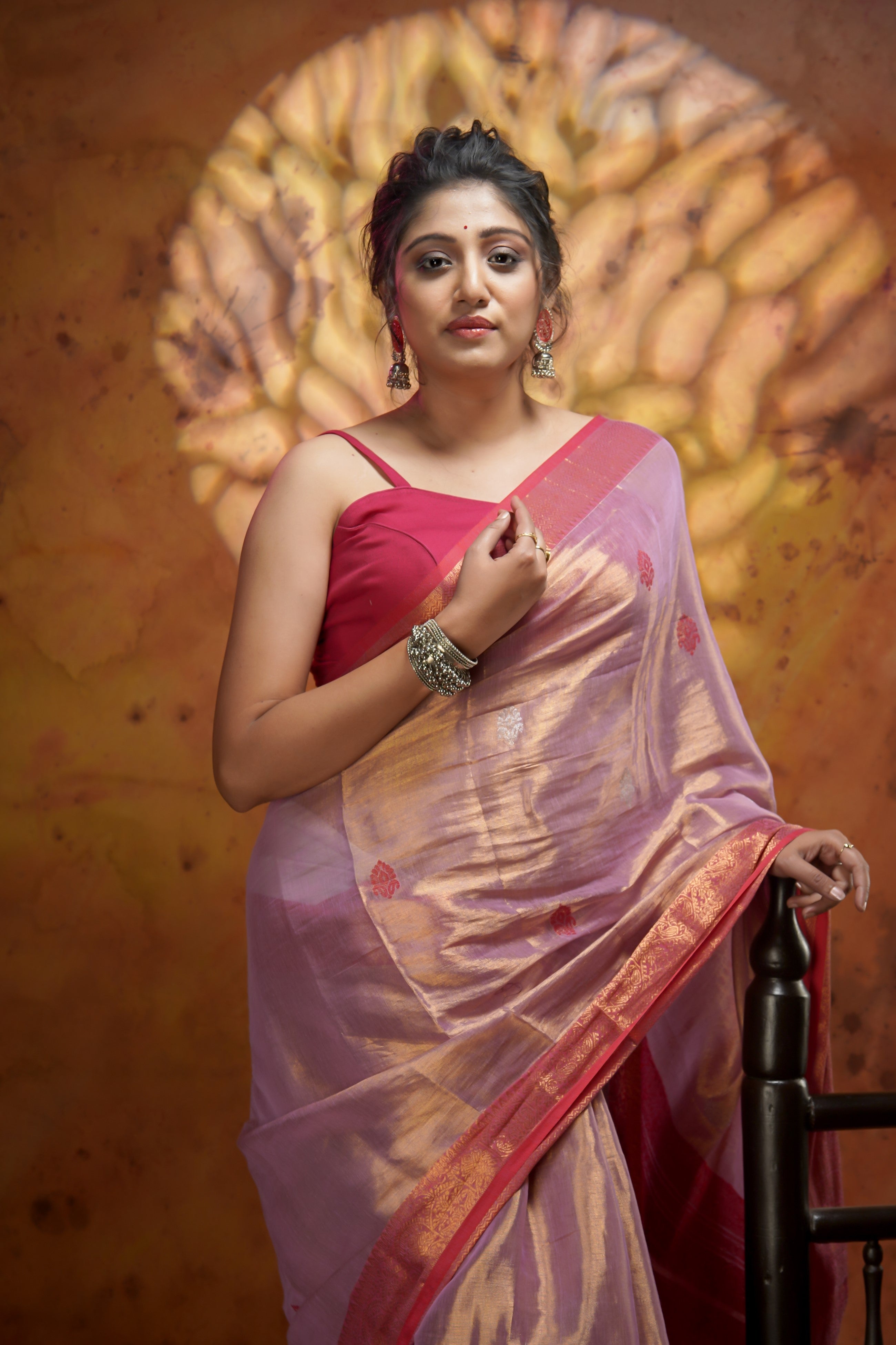 Metallic Pink Tissue Linen Handwoven Saree