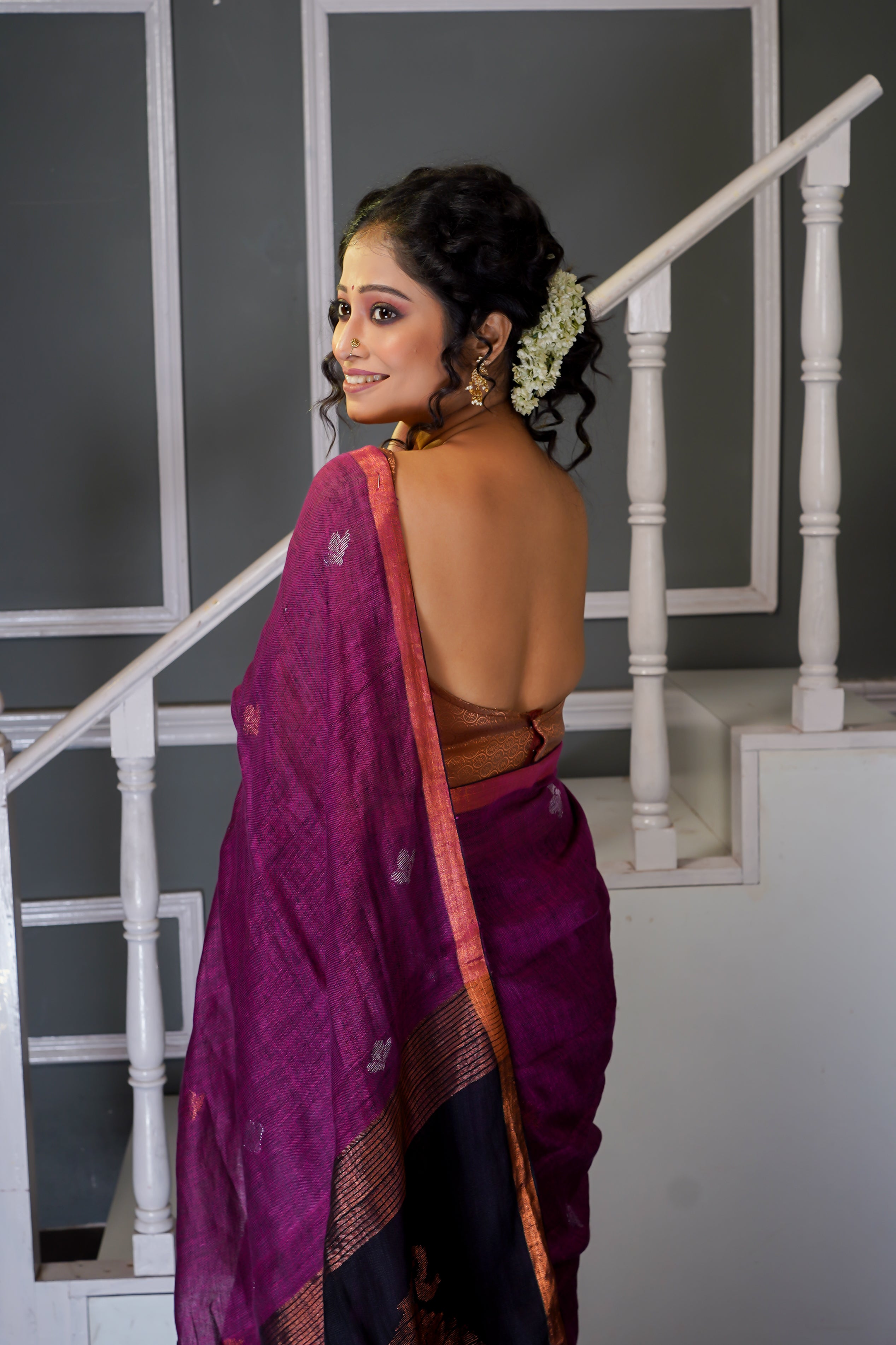 Purple & black Sankha linen hand woven jamdani saree