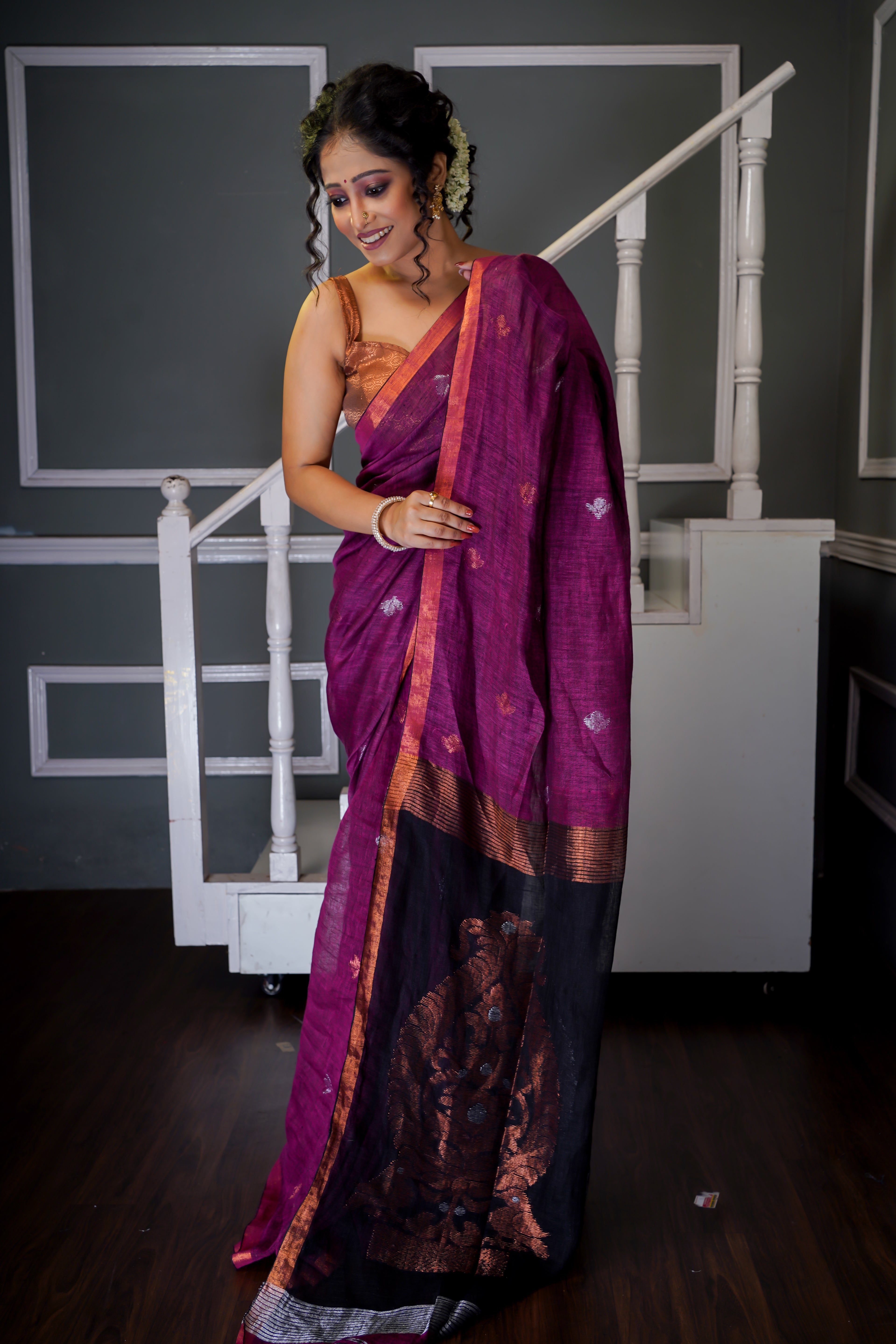 Purple & black Sankha linen hand woven jamdani saree