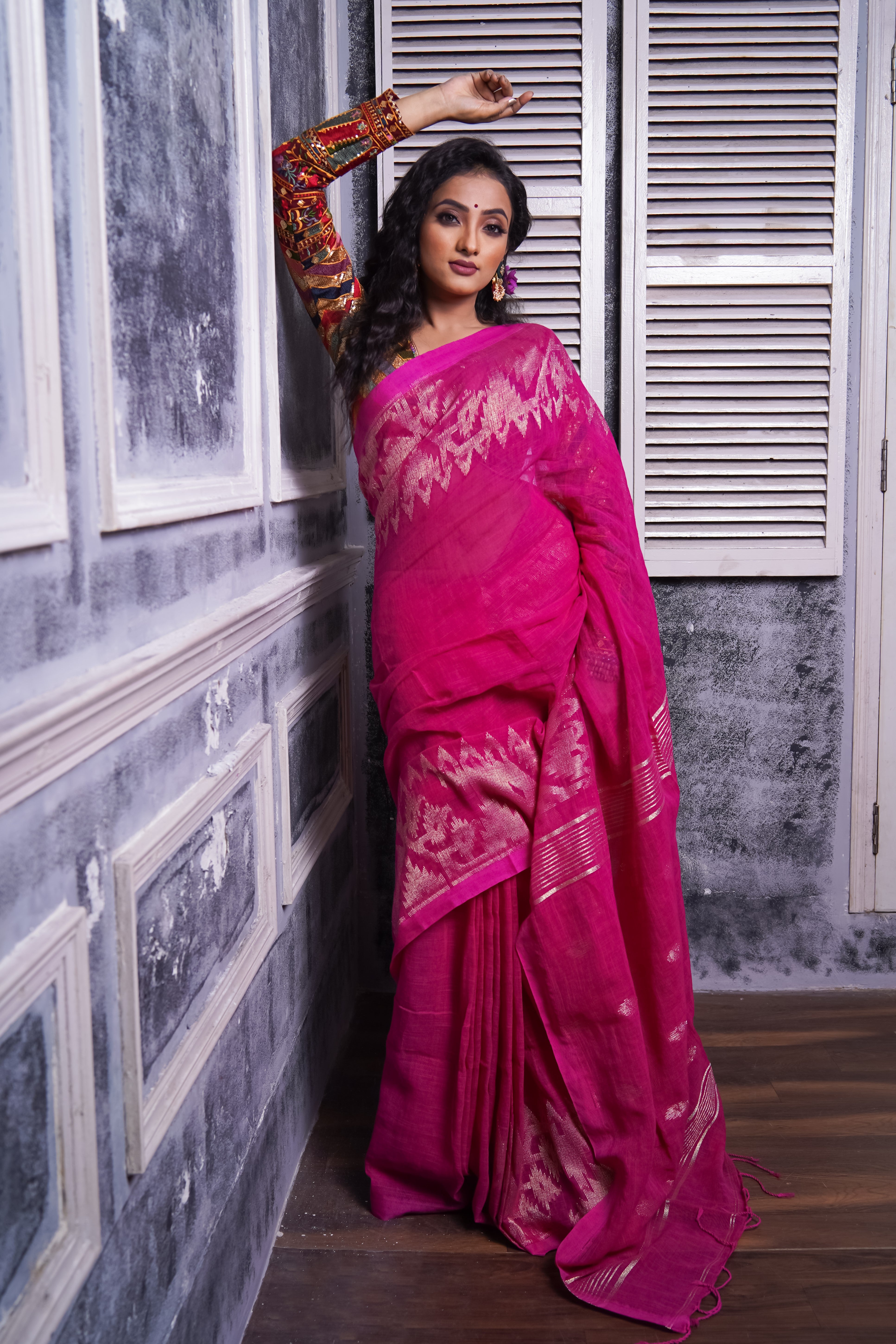 Rani karaat pure linen handwoven saree