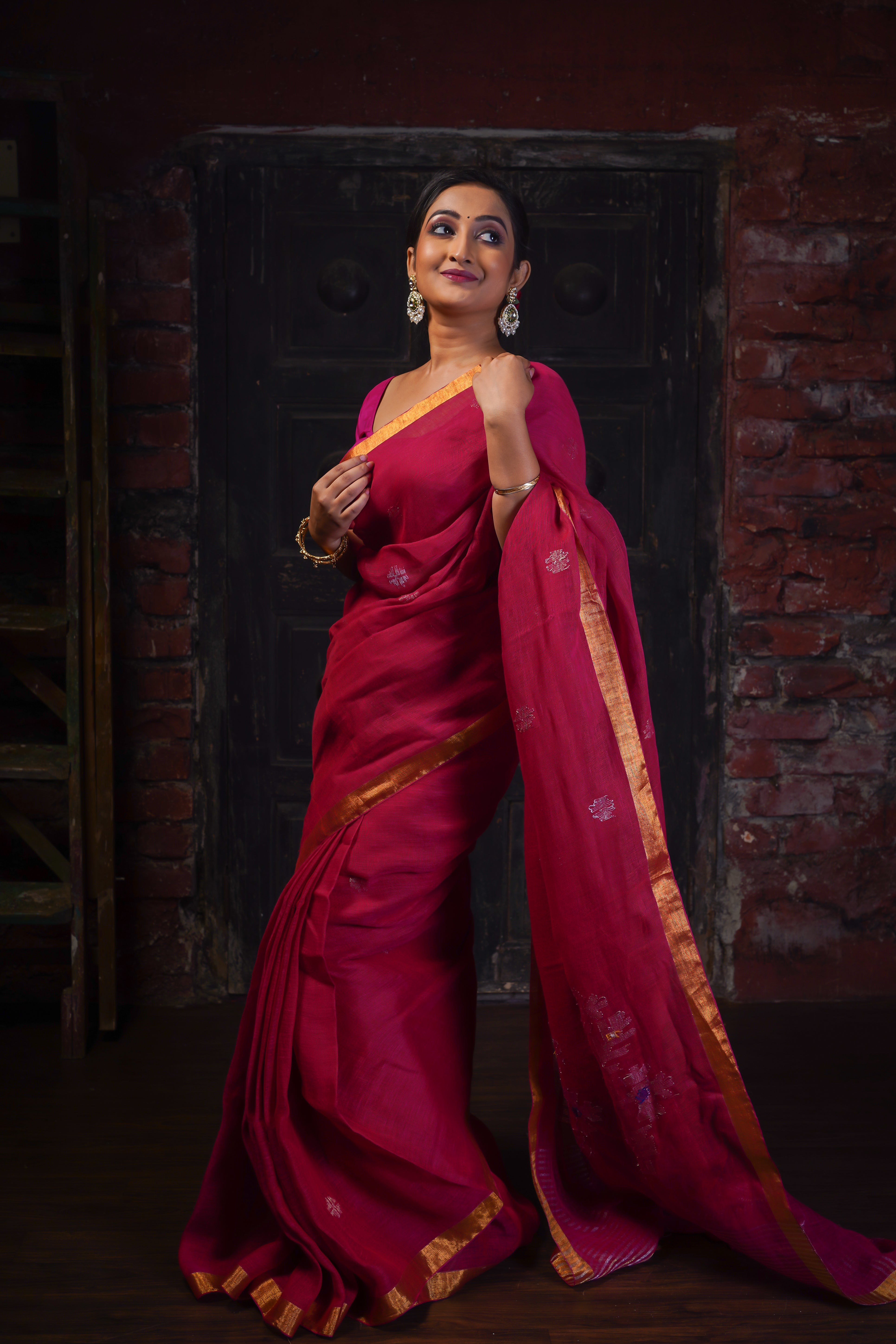 Rani sawstik linen hand woven jamdani saree