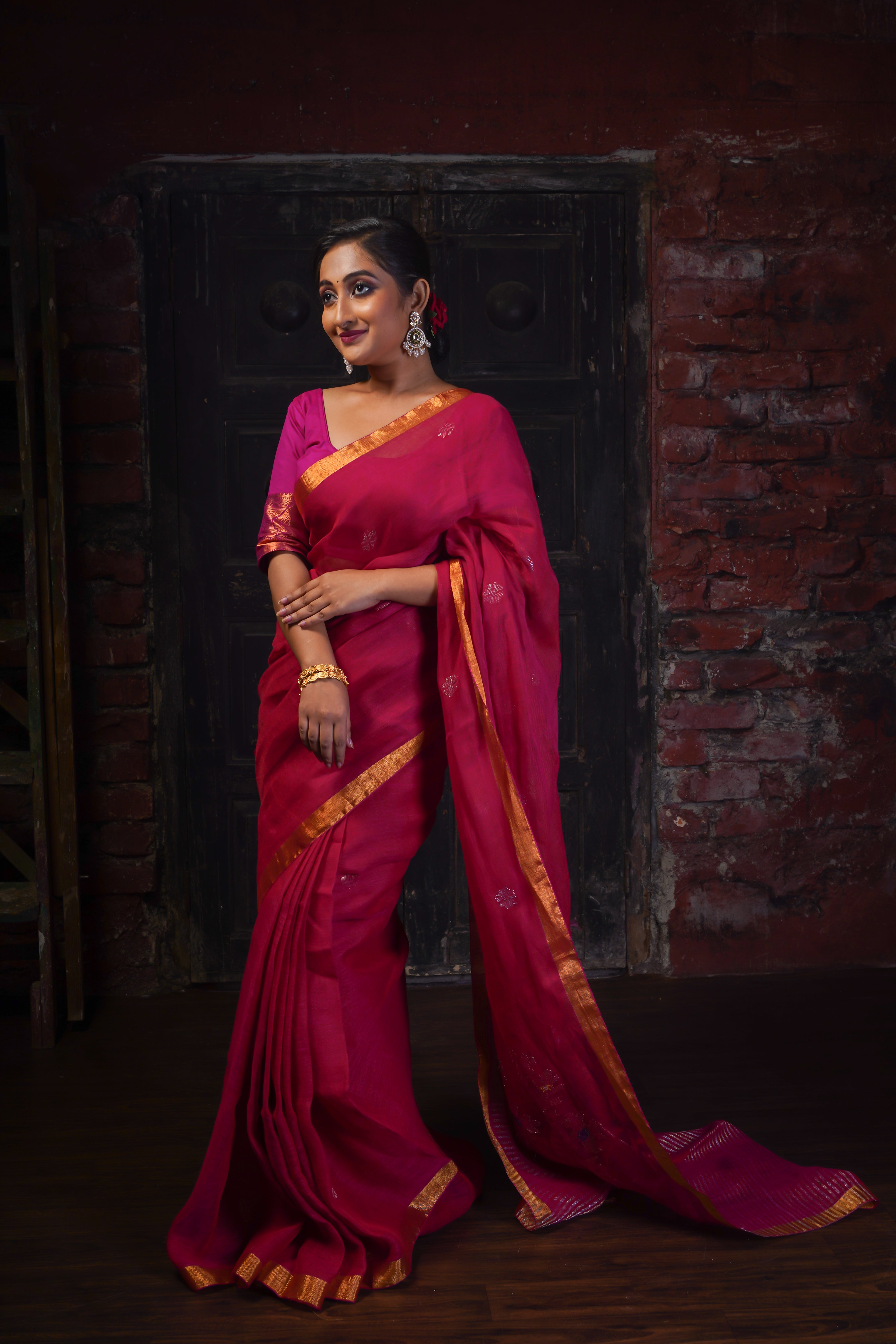 Rani sawstik linen hand woven jamdani saree