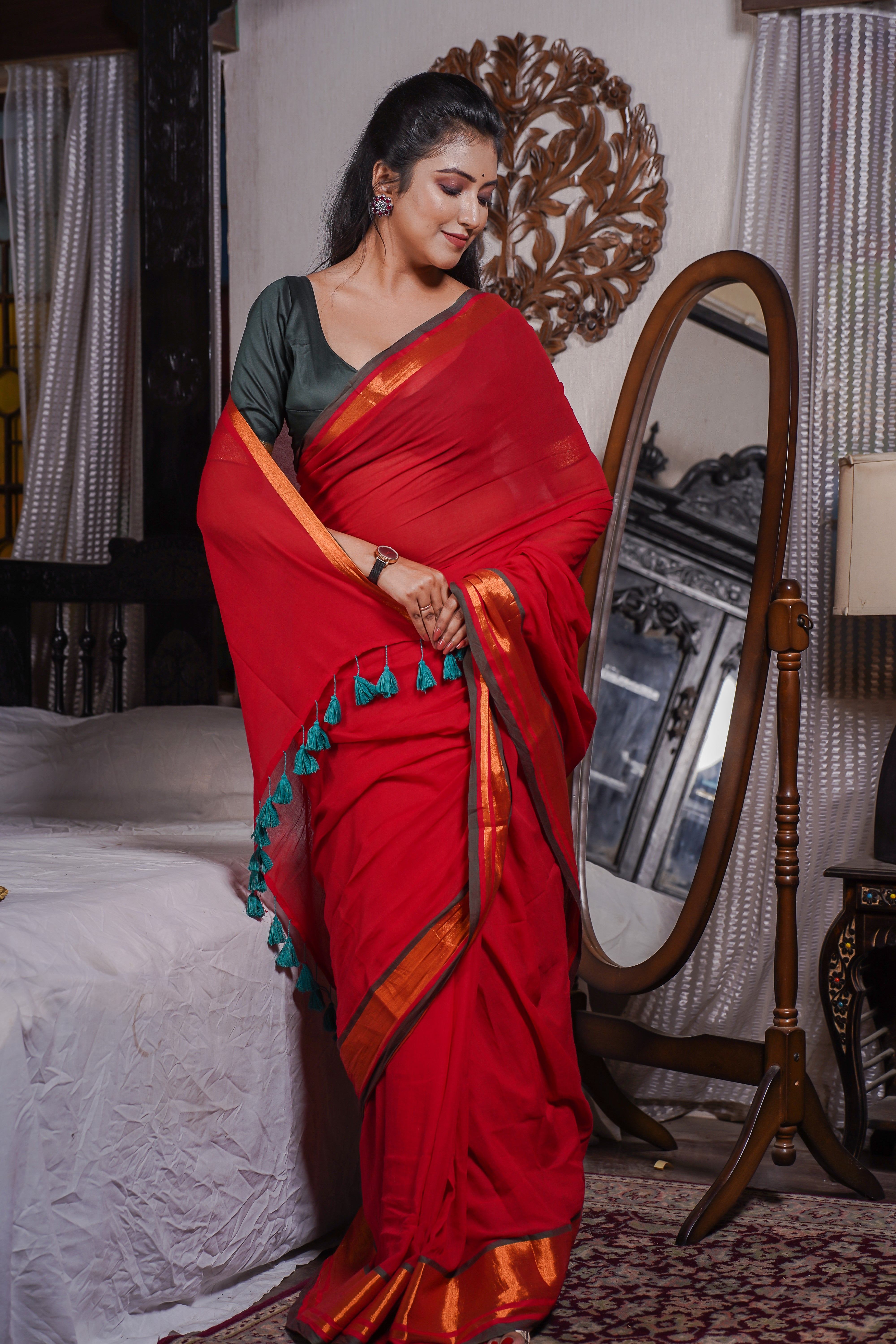 Red Mul Mul Cotton Saree With Golden Border