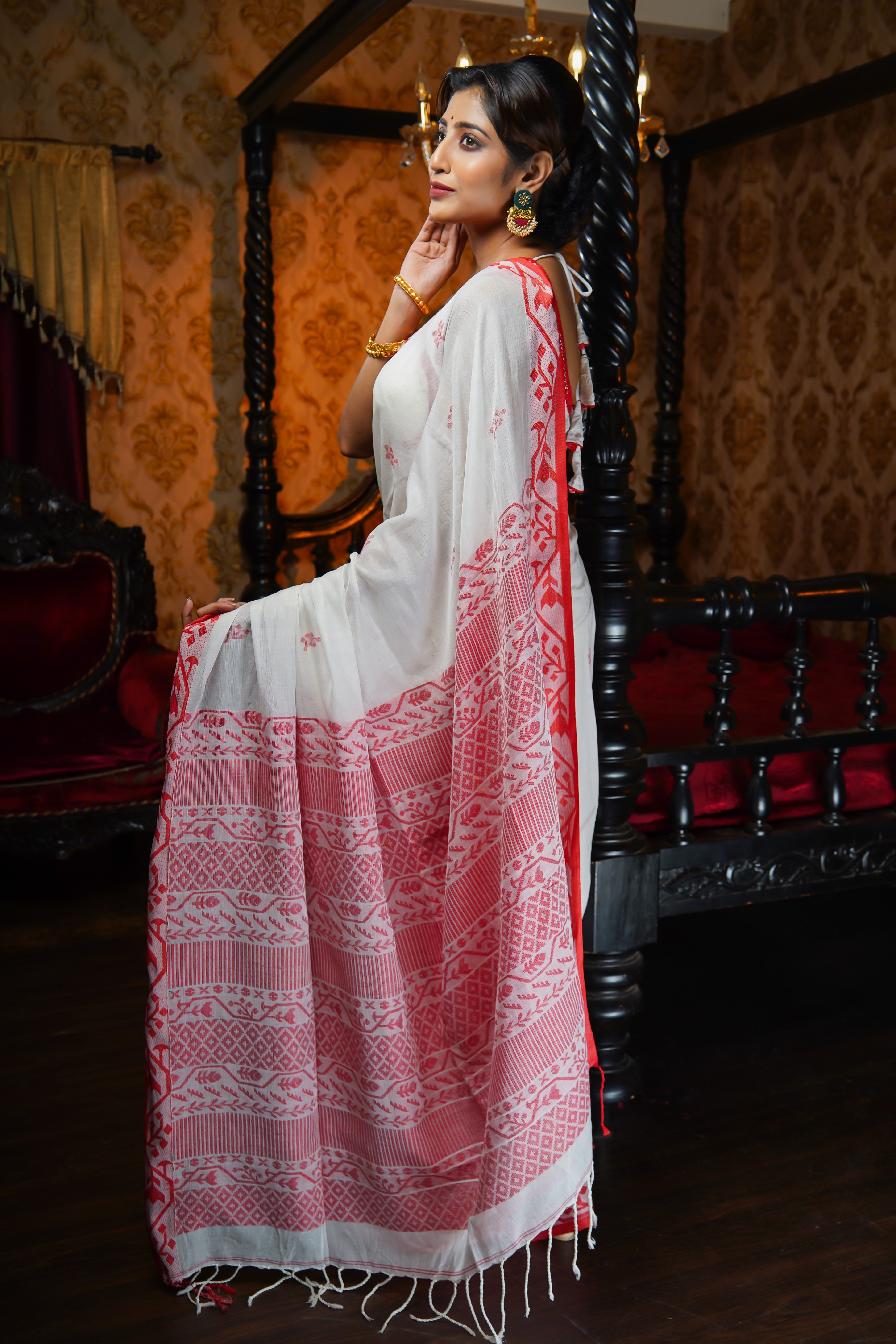 White & Red Pure Mashrise Cotton Hand Weaving Saree