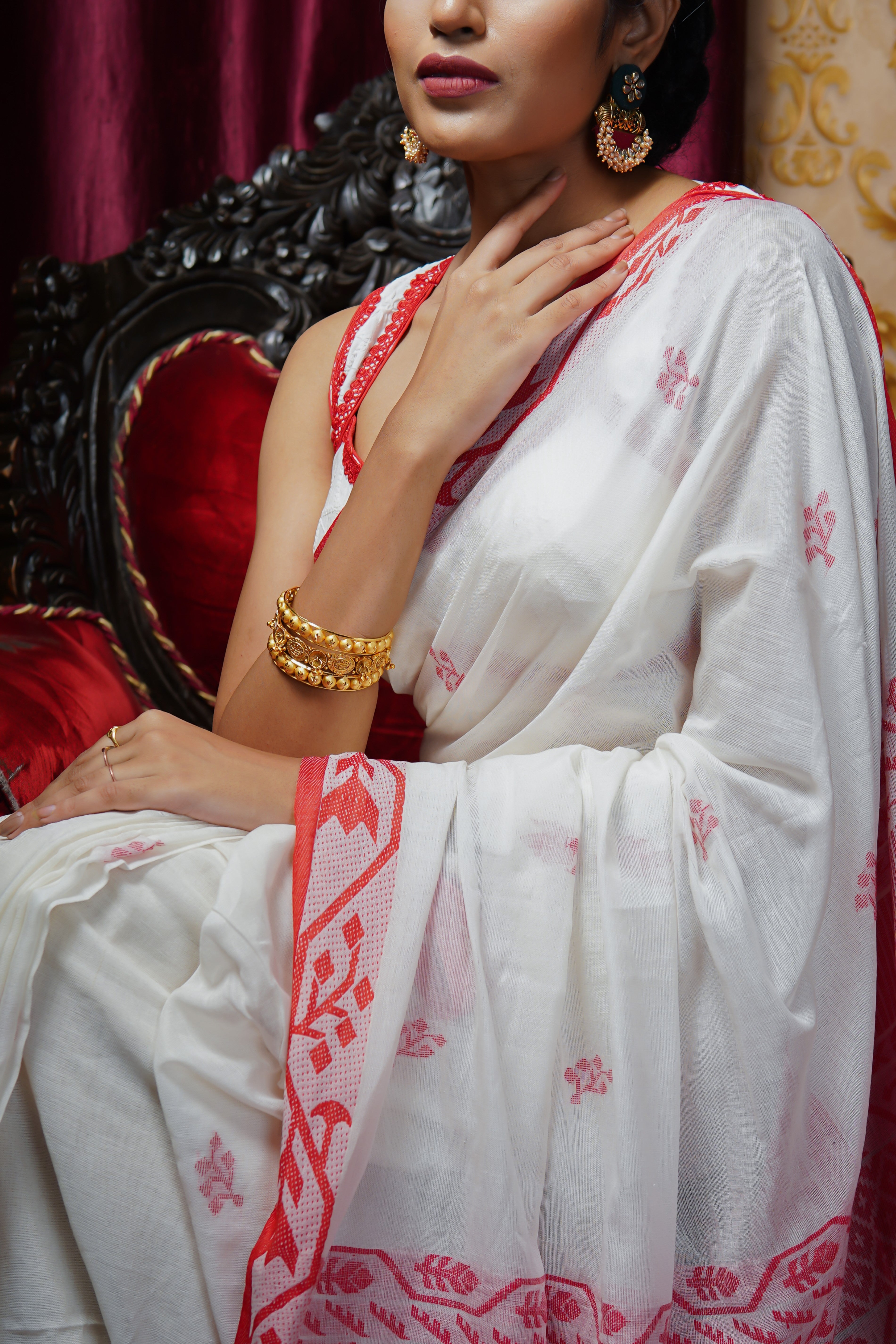 White & Red Pure Mashrise Cotton Hand Weaving Saree