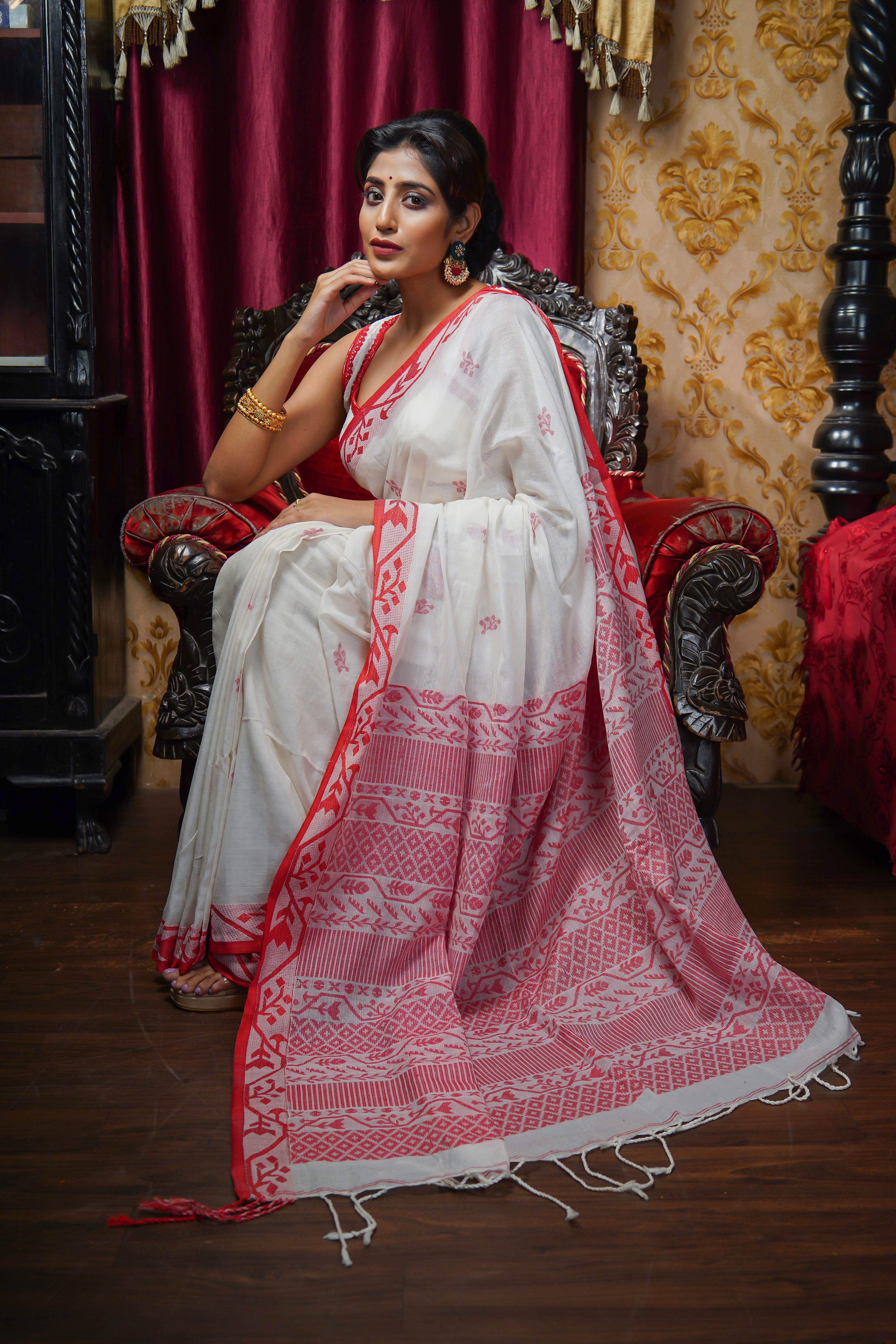 White & Red Pure Mashrise Cotton Hand Weaving Saree