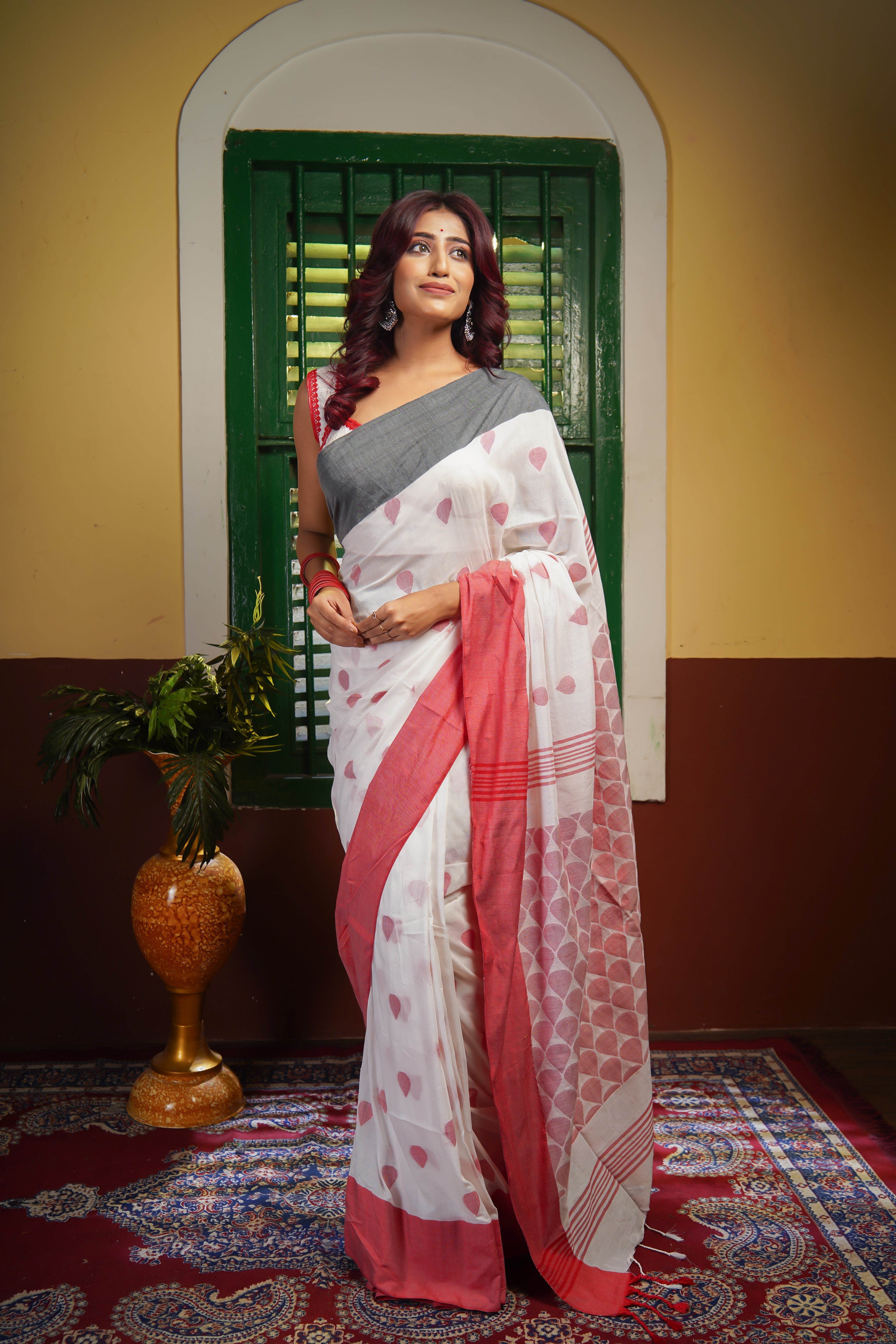 White Pure Khadi Cotton Hand Woven Saree