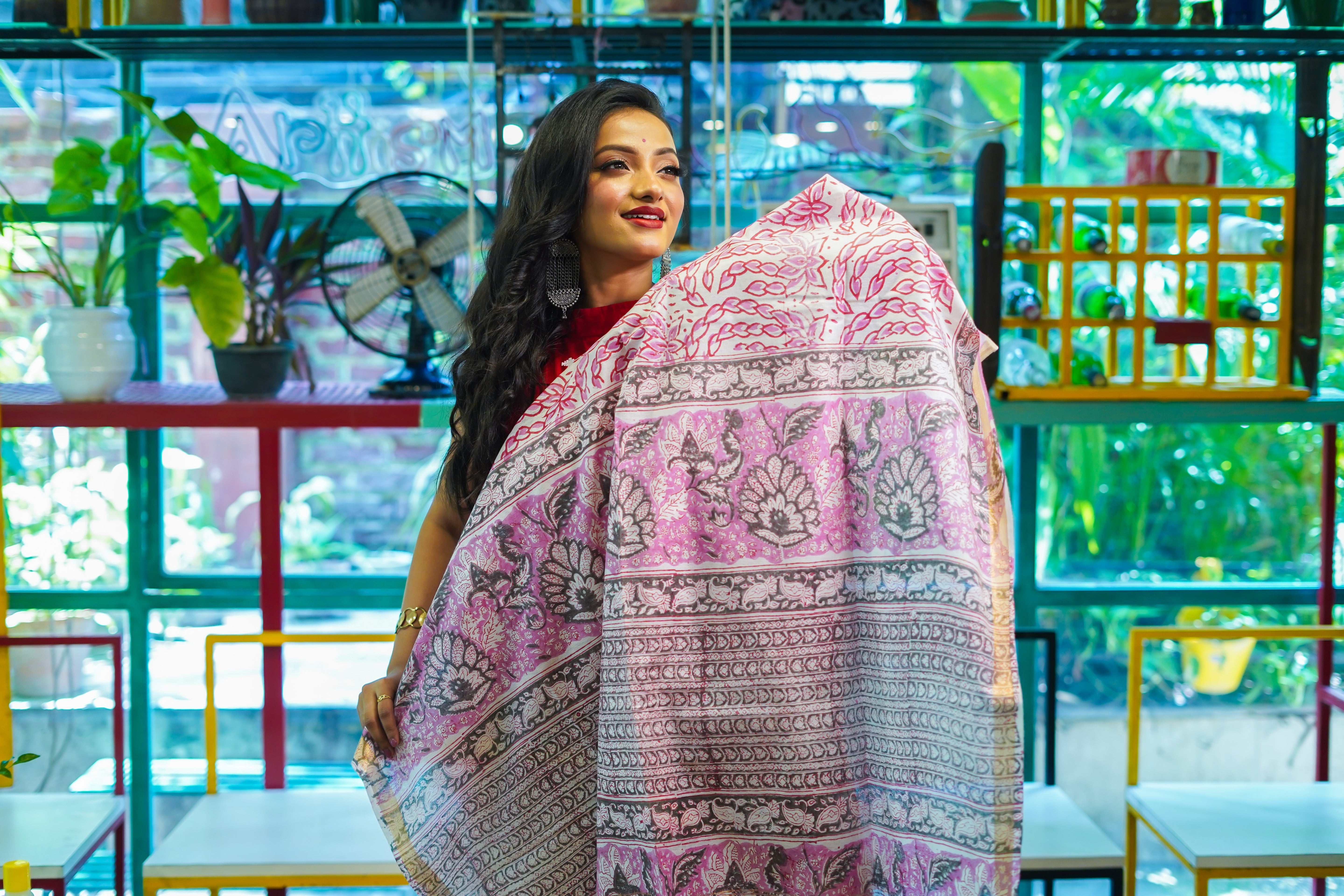 White & Pink  hand block pure Maheswari silk saree