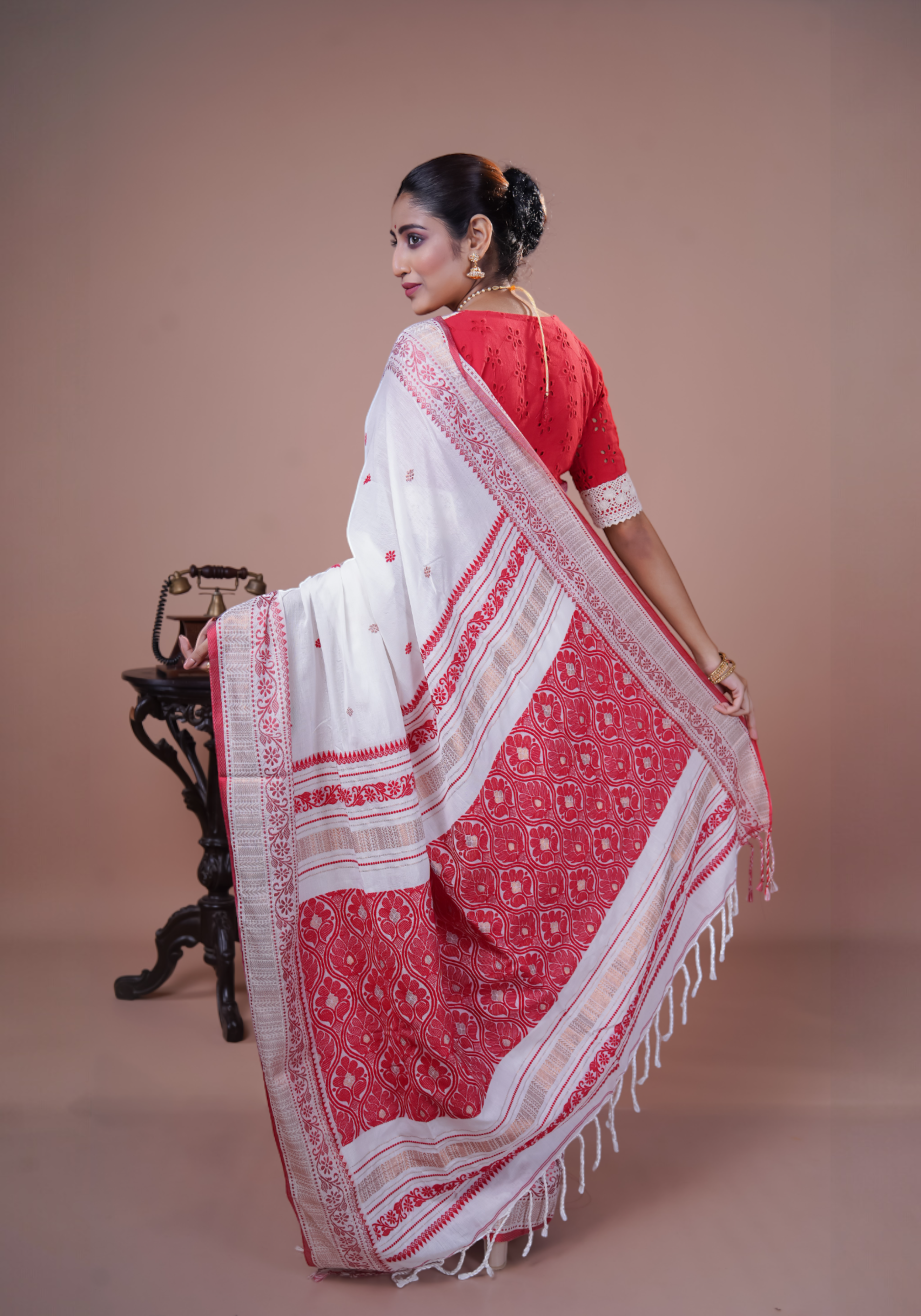 Pure Mashrise Cotton handwoven saree White & Red