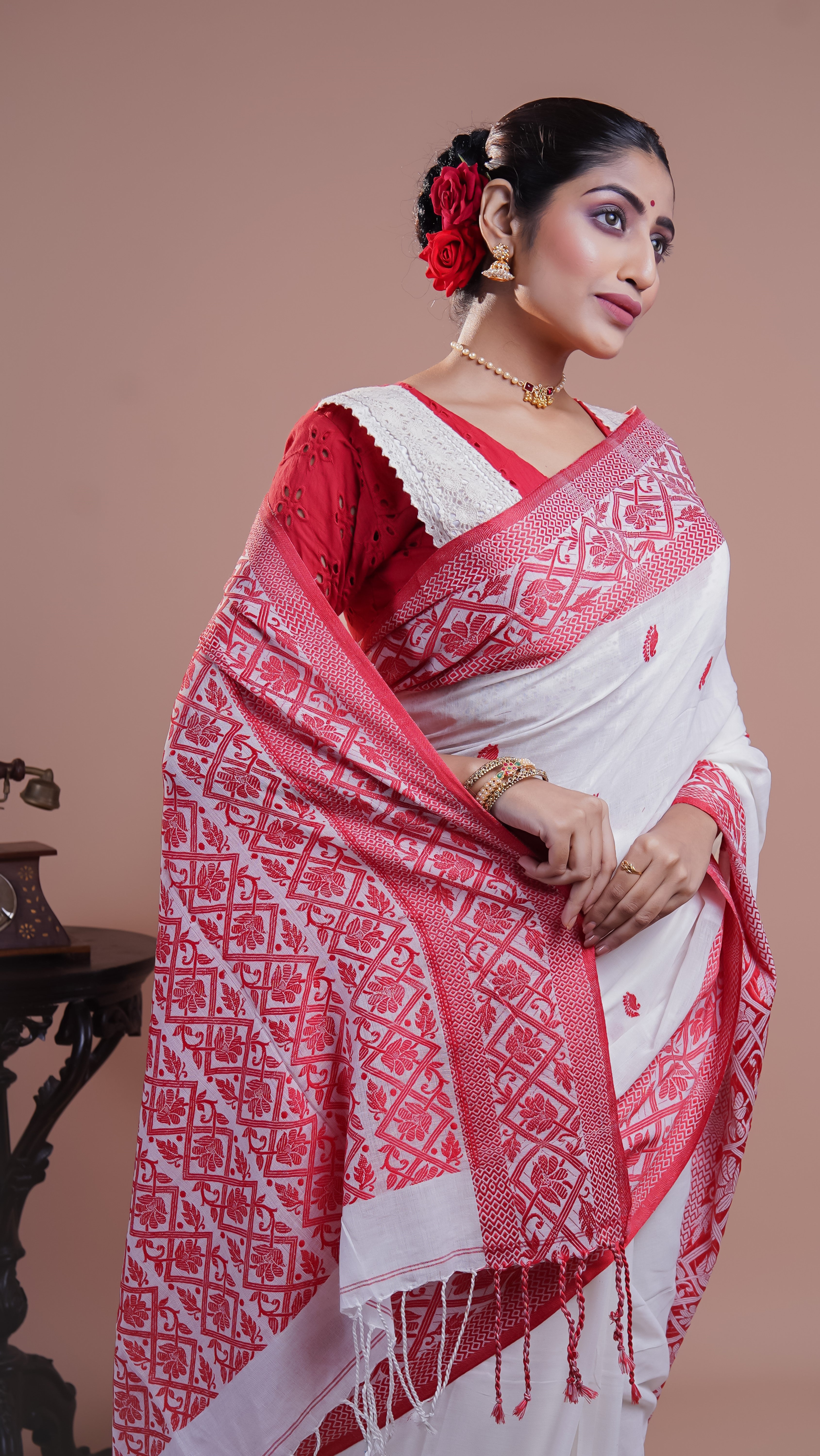 Pure Mashrise Cotton handwoven saree White & Red