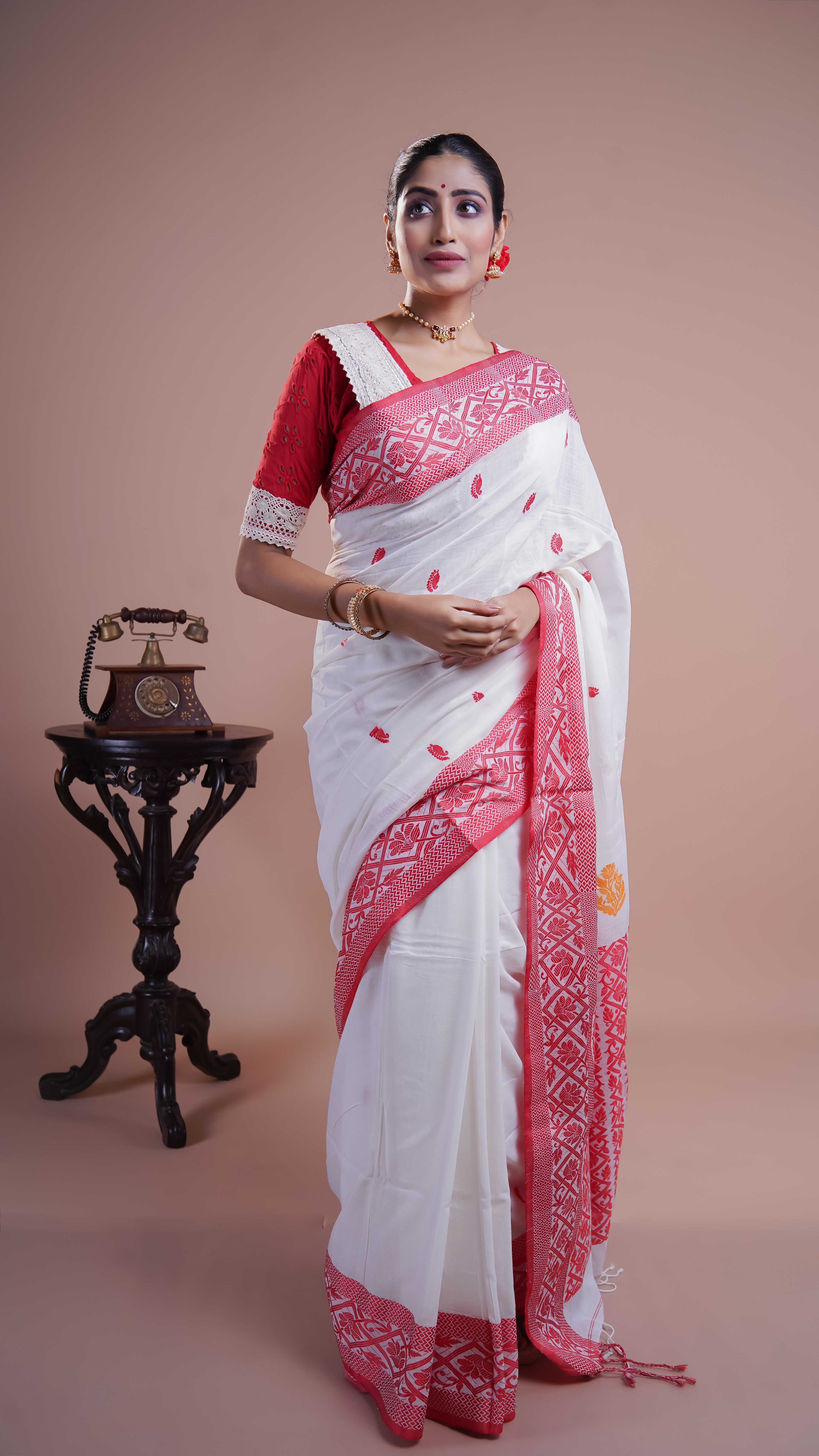 Pure Mashrise Cotton handwoven saree White & Red