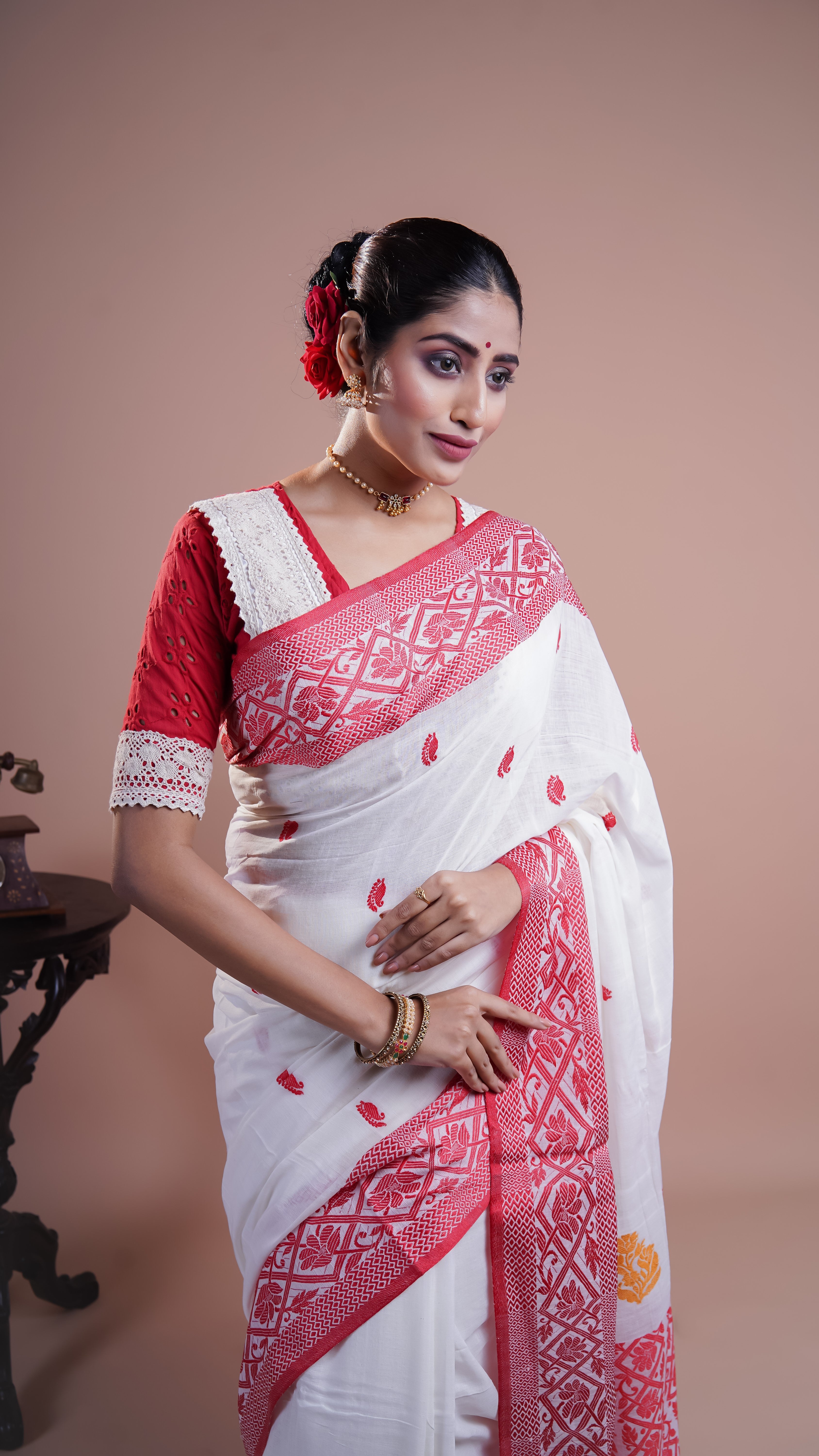 Pure Mashrise Cotton handwoven saree White & Red