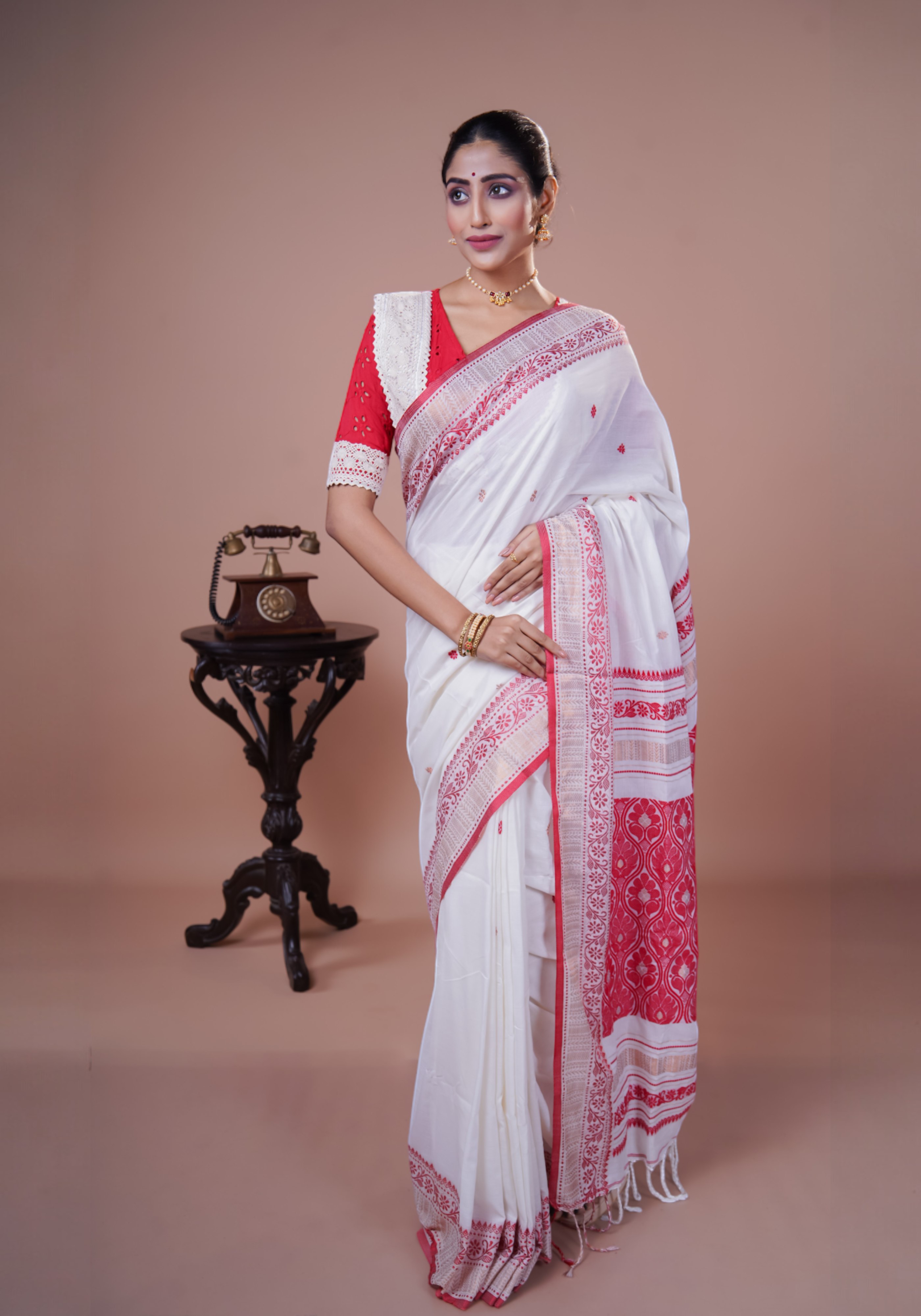 Pure Mashrise Cotton handwoven saree White & Red