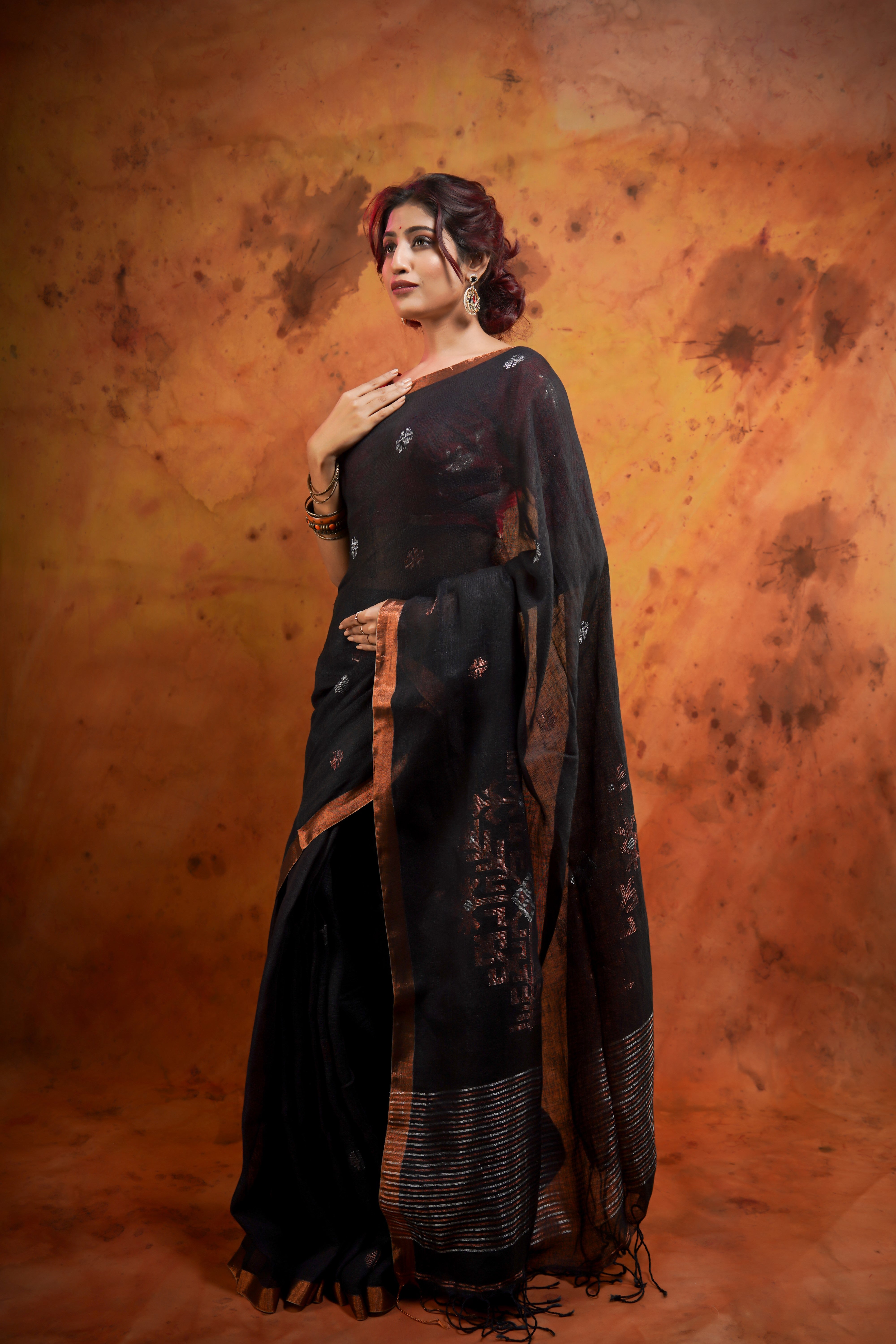 Black Swastik Linen Handwoven Jamdani Saree